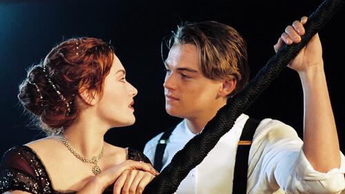 Титаник кадры. Титаник Кейт Уинслет и Леонардо ДИКАПРИО. Титаник ди Каприо и Кейт Уинслет. Титаник фильм 1997. Титаник фильм Джек и роза.