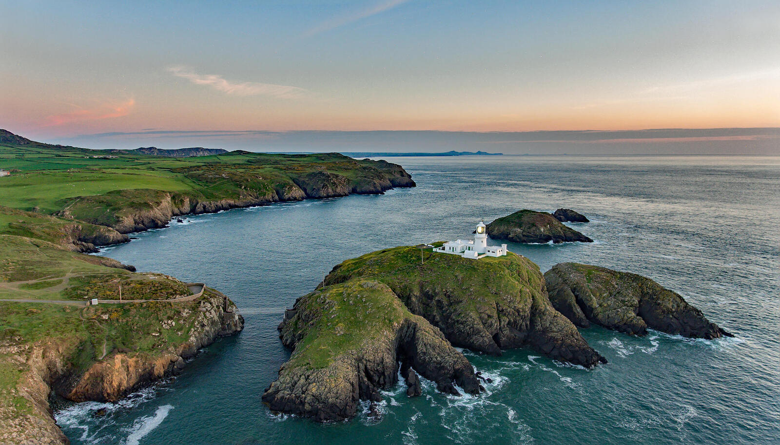 Wallpapers Pembrokeshire lighthouse island on the desktop
