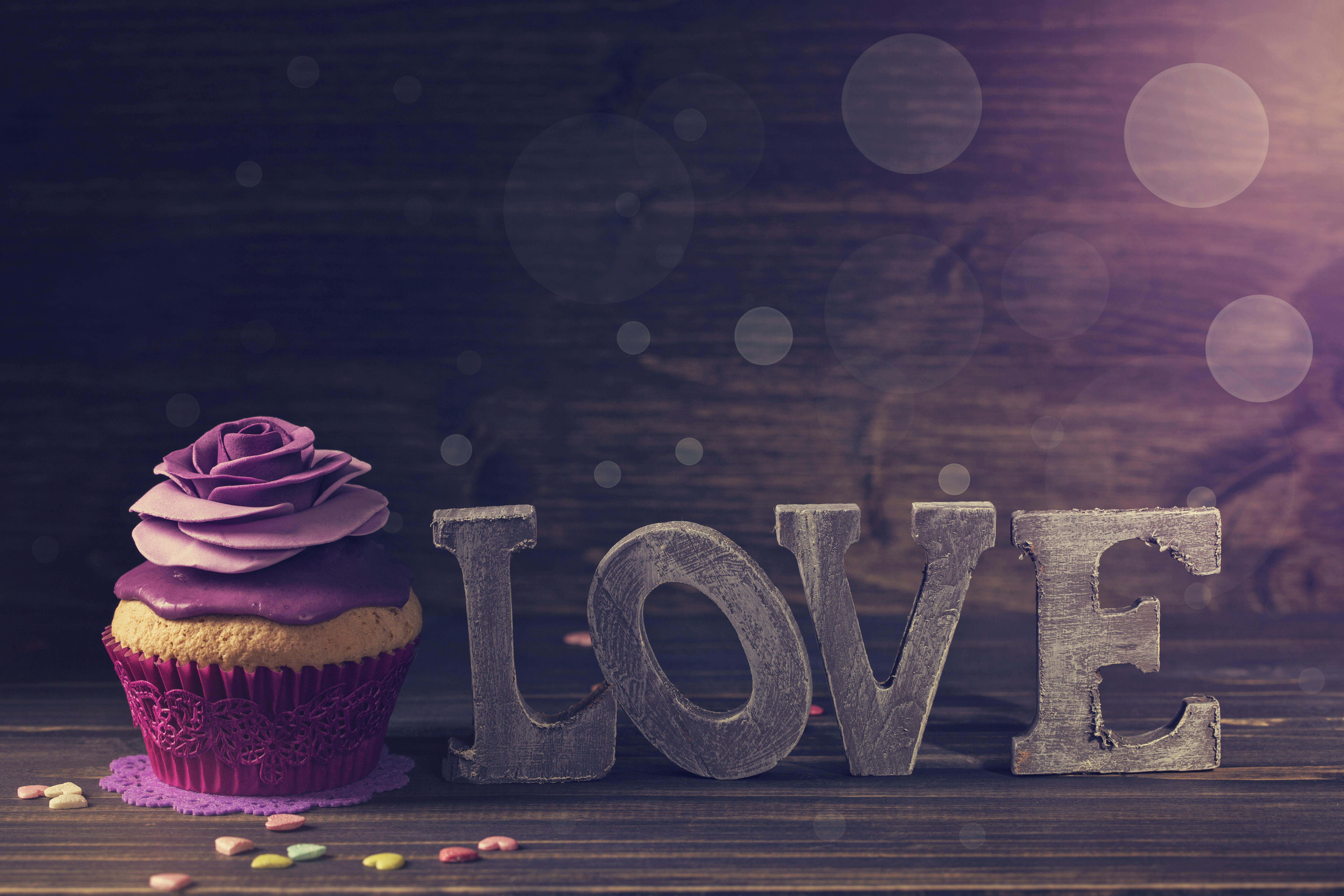 Wallpapers violet cupcake birthday cake on the desktop