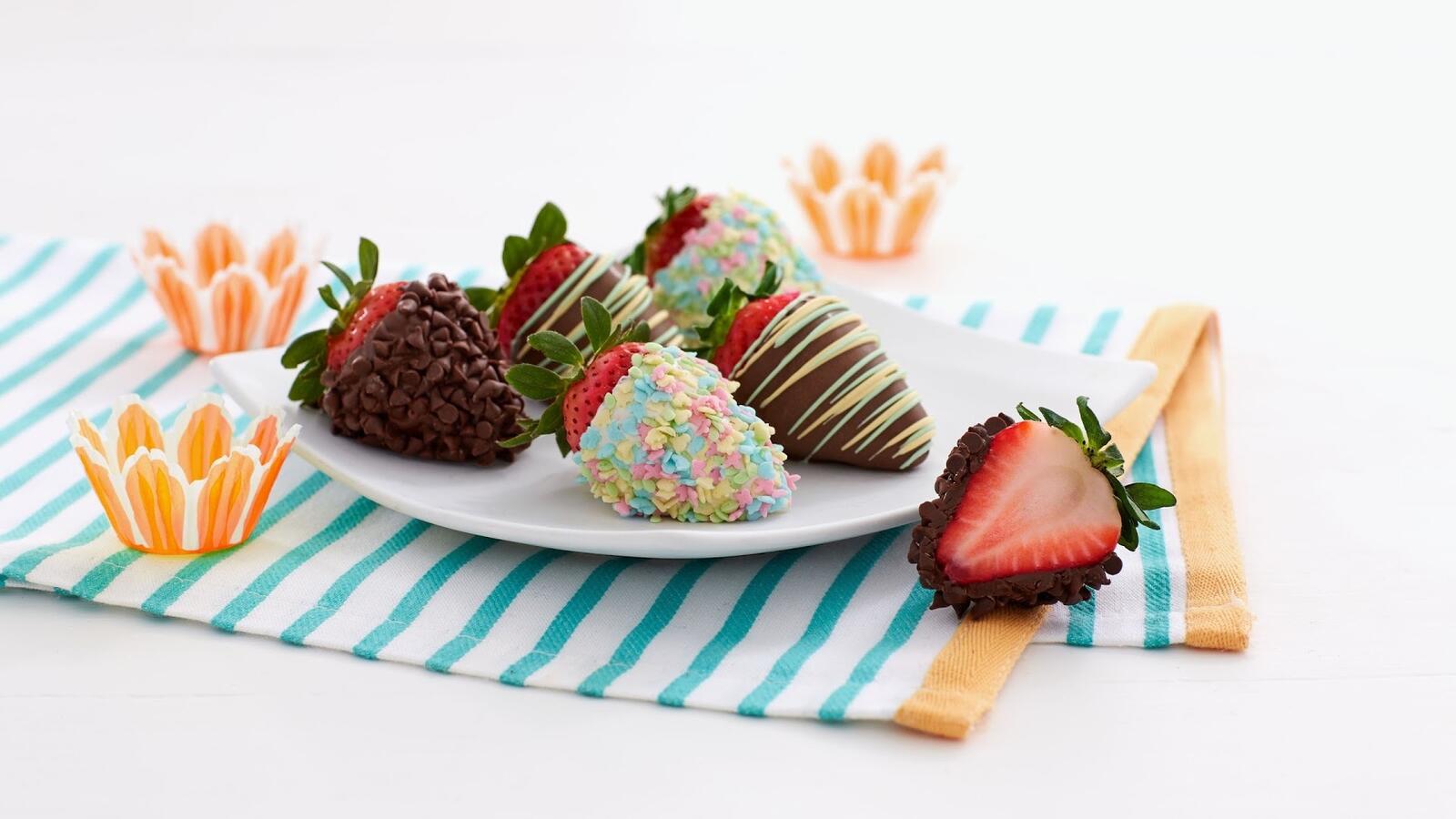 Обои ягоды шоколад десерт на рабочий стол