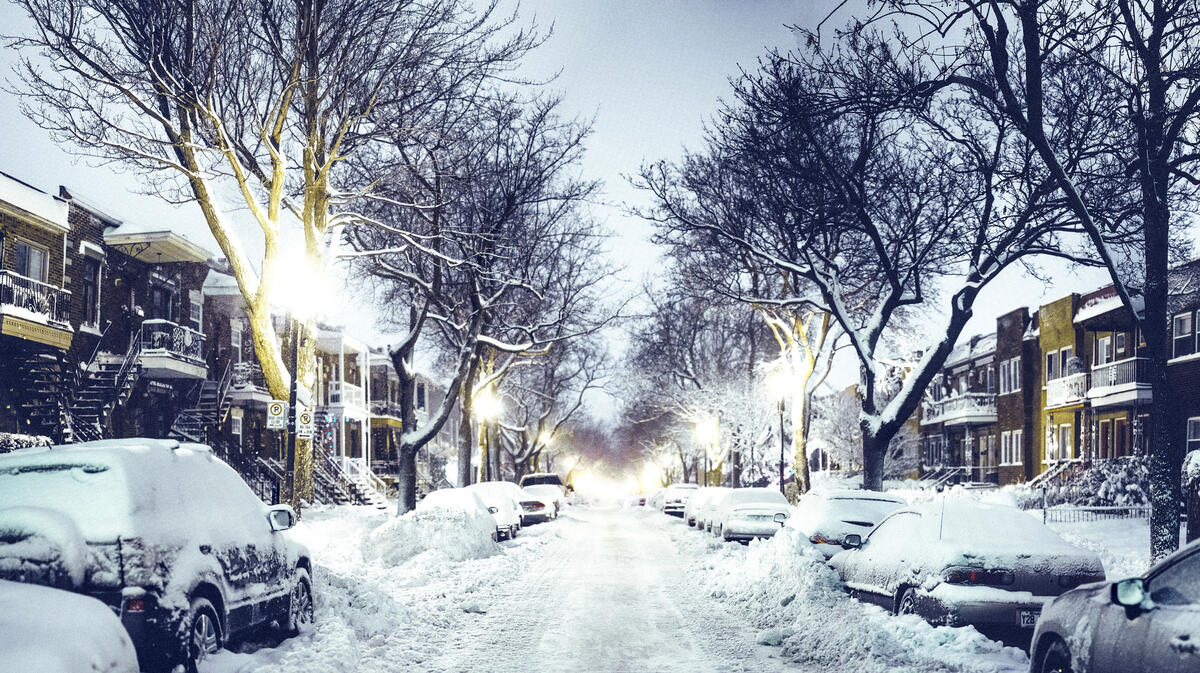 Первый снег на улицах америки
