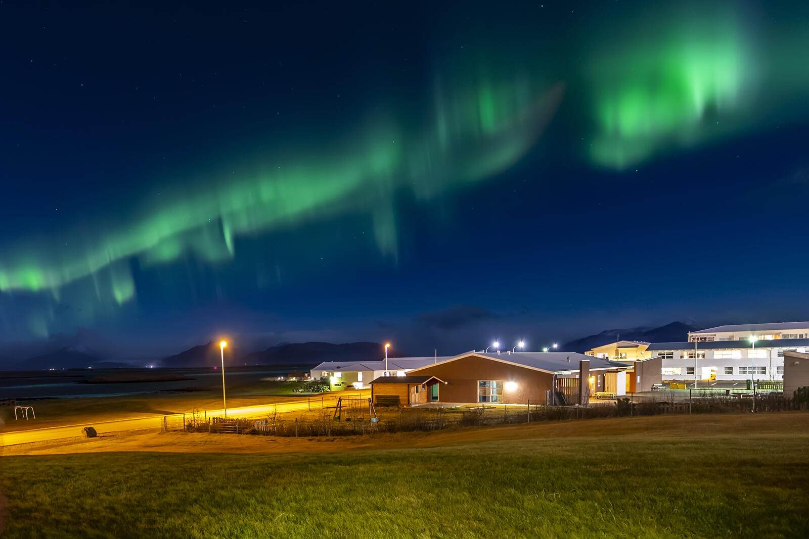 Обои природа Исландия уличные фонари на рабочий стол