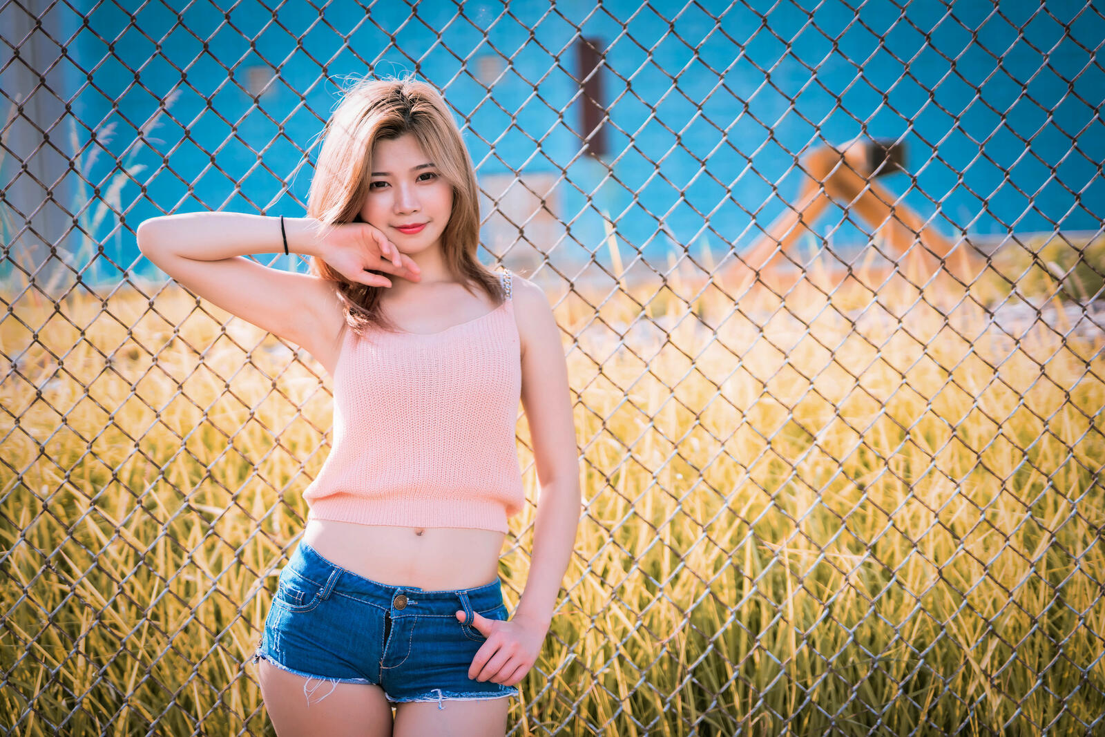 Wallpapers shorts asian girls posing on the desktop