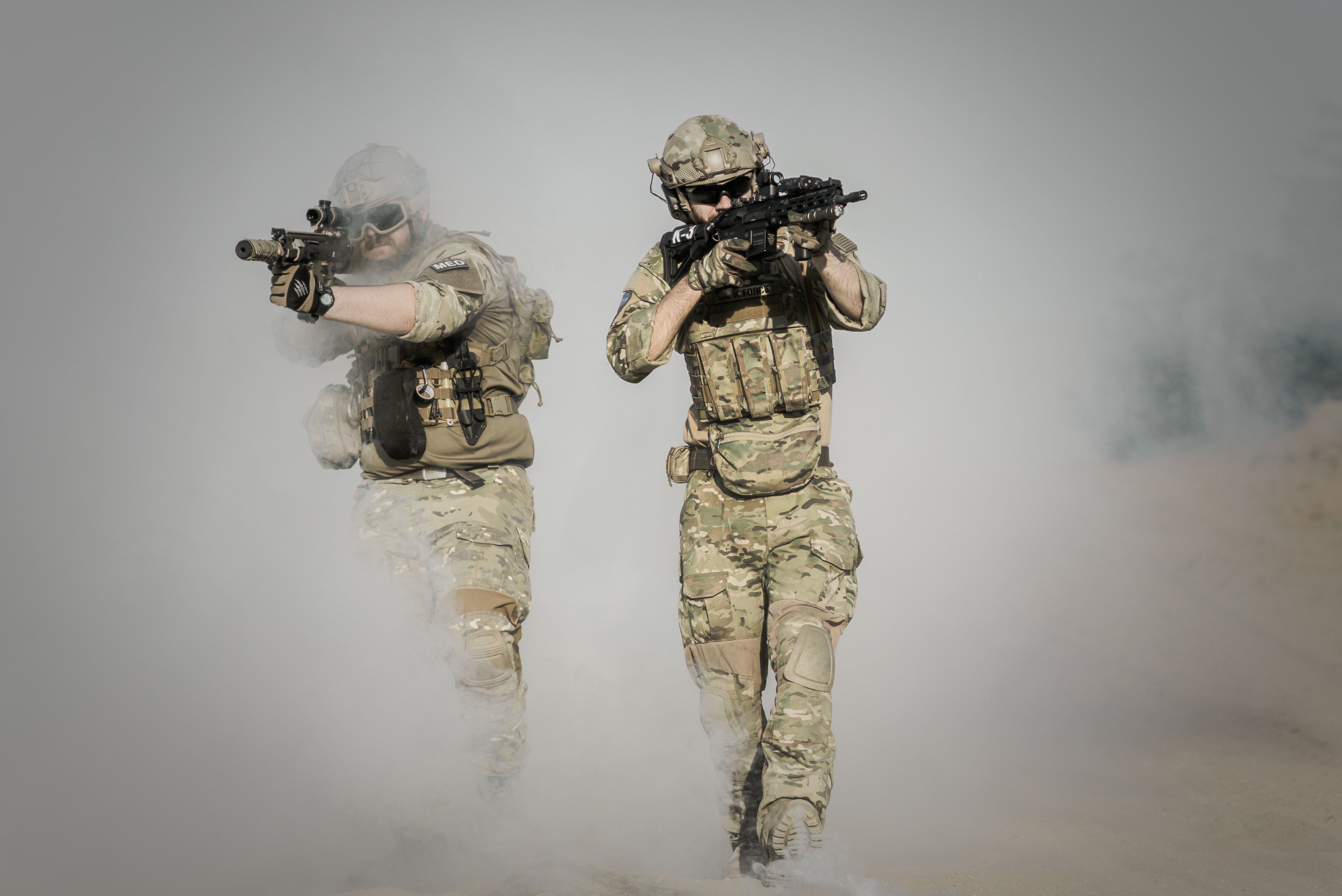 Фото бесплатно солдат, дым, винтовка