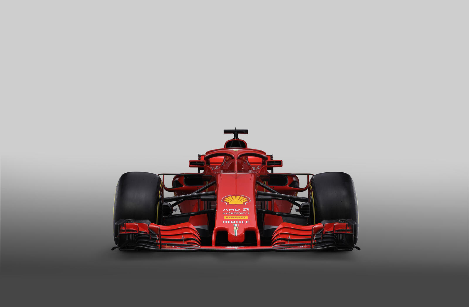 Бесплатное фото Ferrari F1 вид спереди
