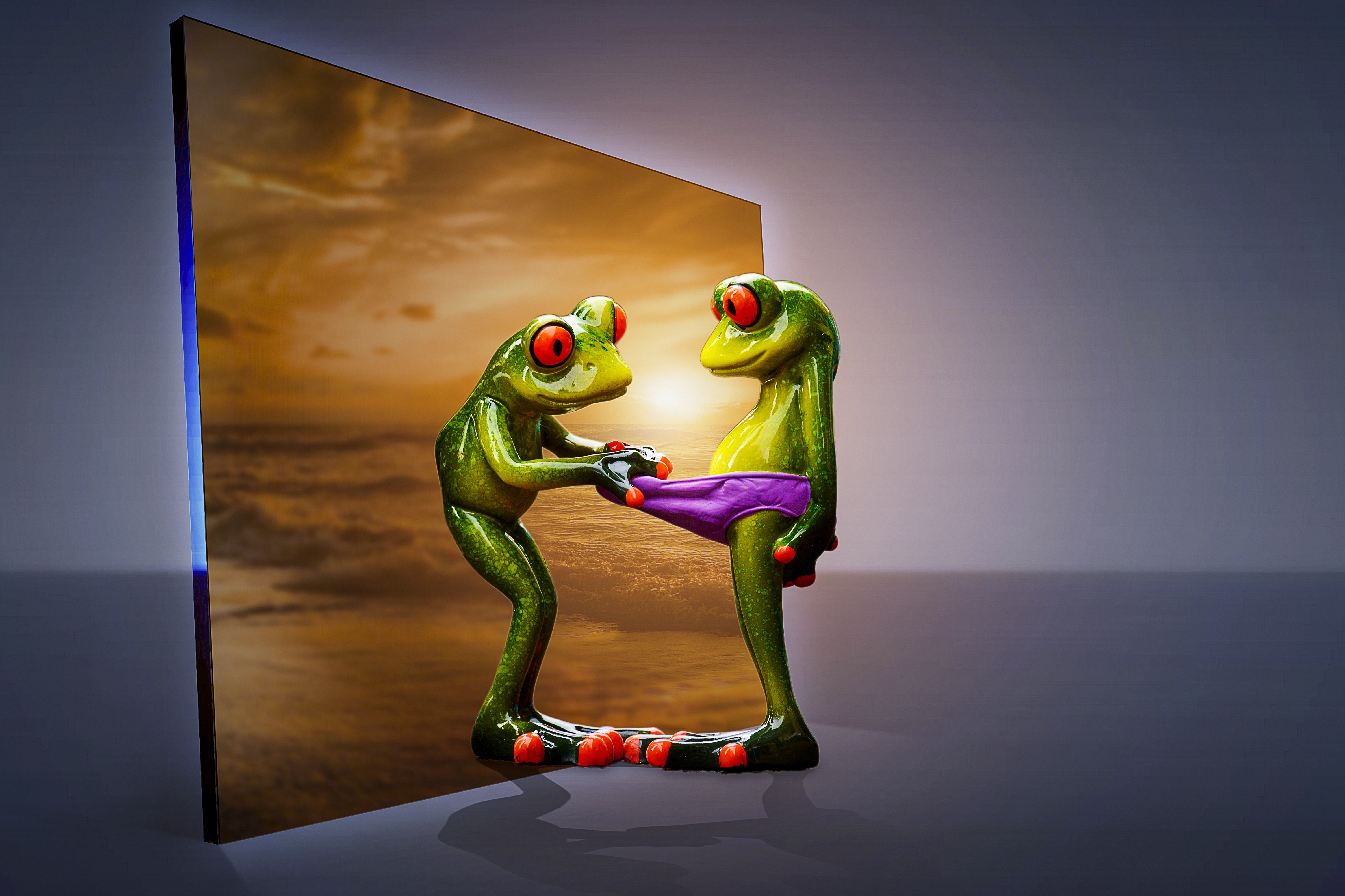 Wallpapers frog figurine figurines on the desktop