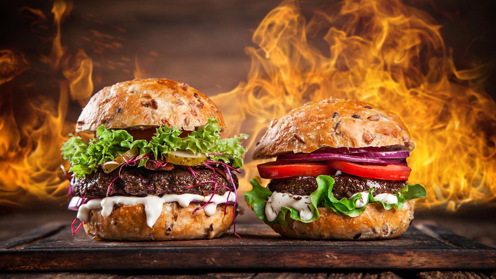 Бесплатное фото Огненный гамбургер