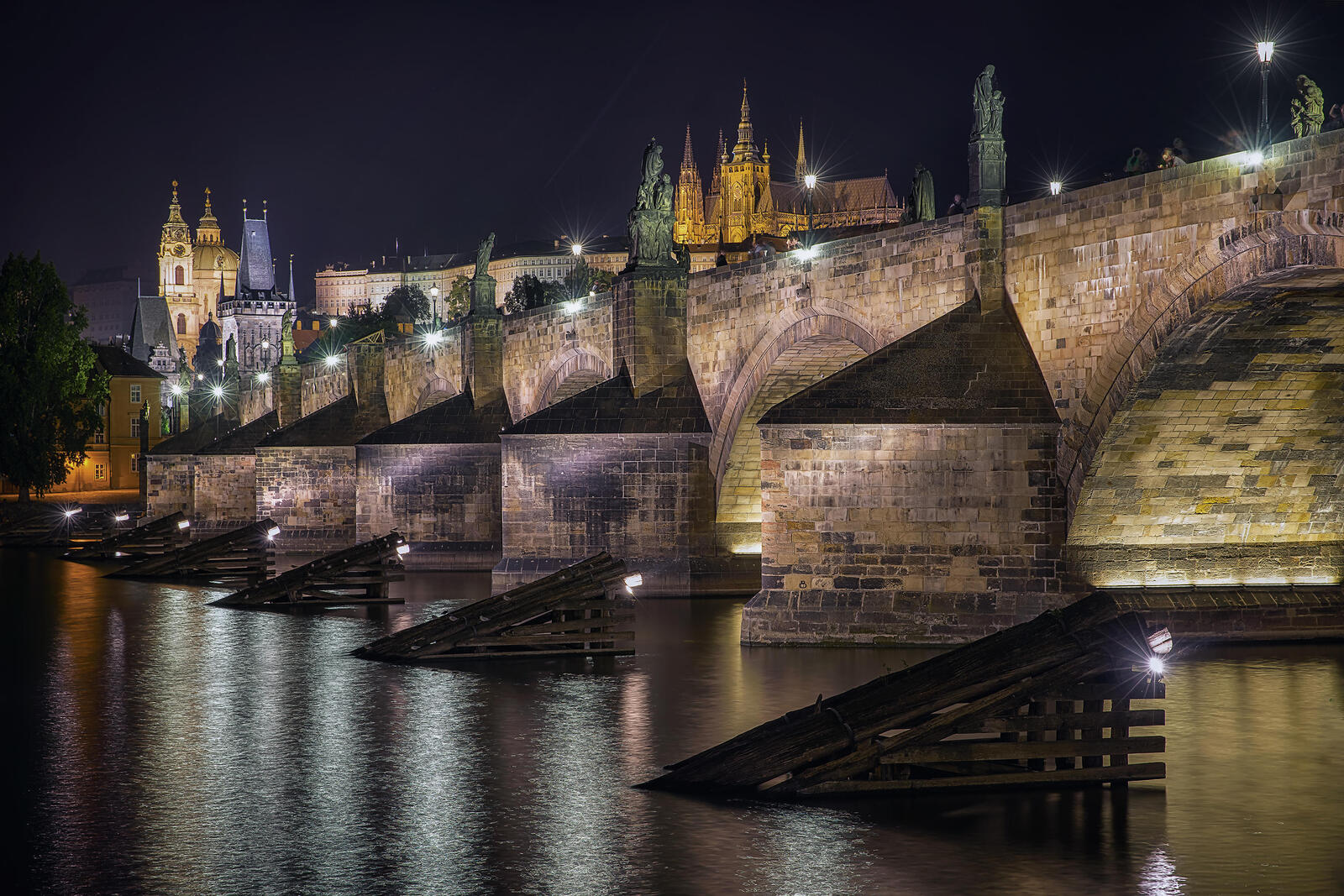 Обои Река Влтава мост Прага на рабочий стол