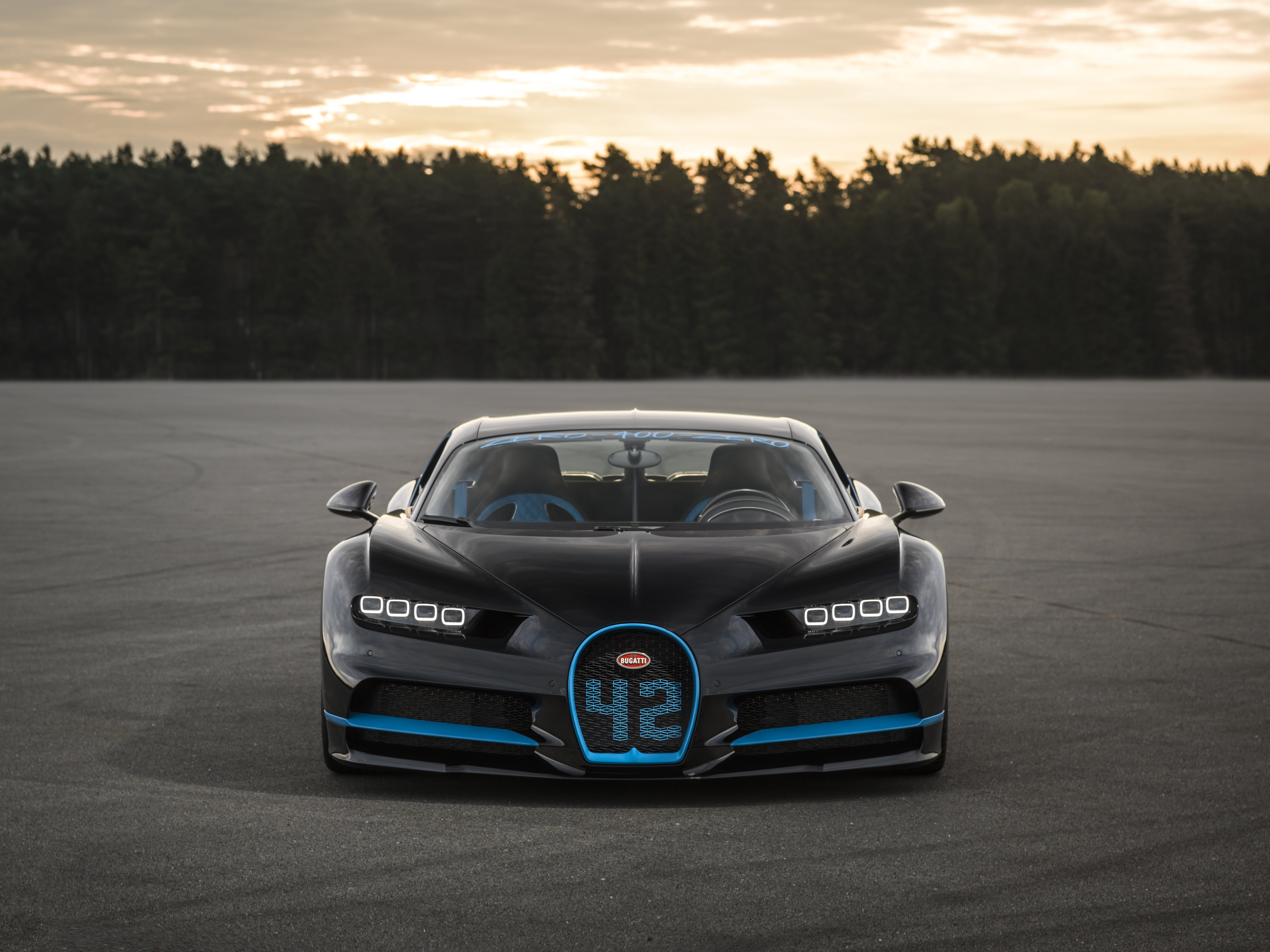 Wallpapers Bugatti Chiron front of view from front on the desktop