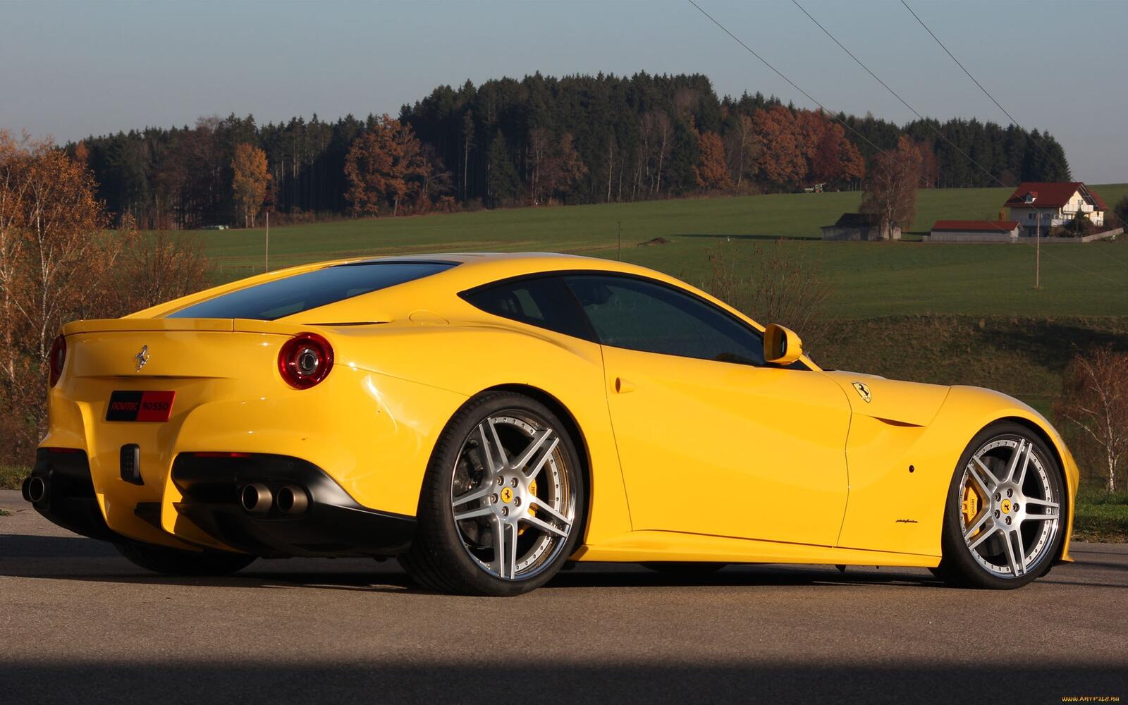 Free photo Ferrari f2 yellow