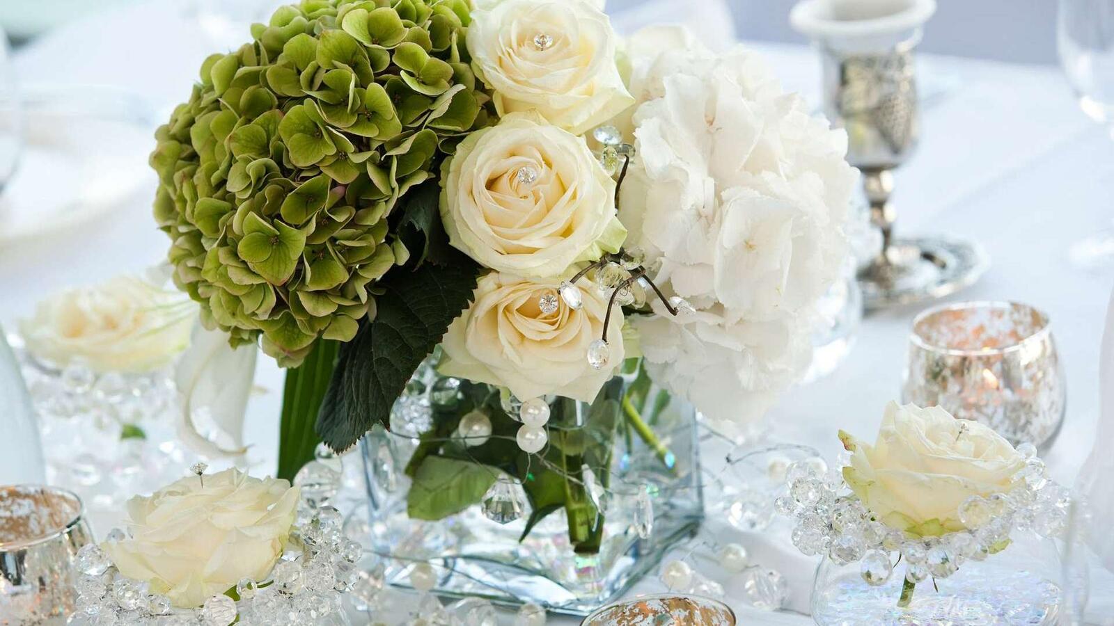 桌面上的壁纸装饰 花束 玫瑰