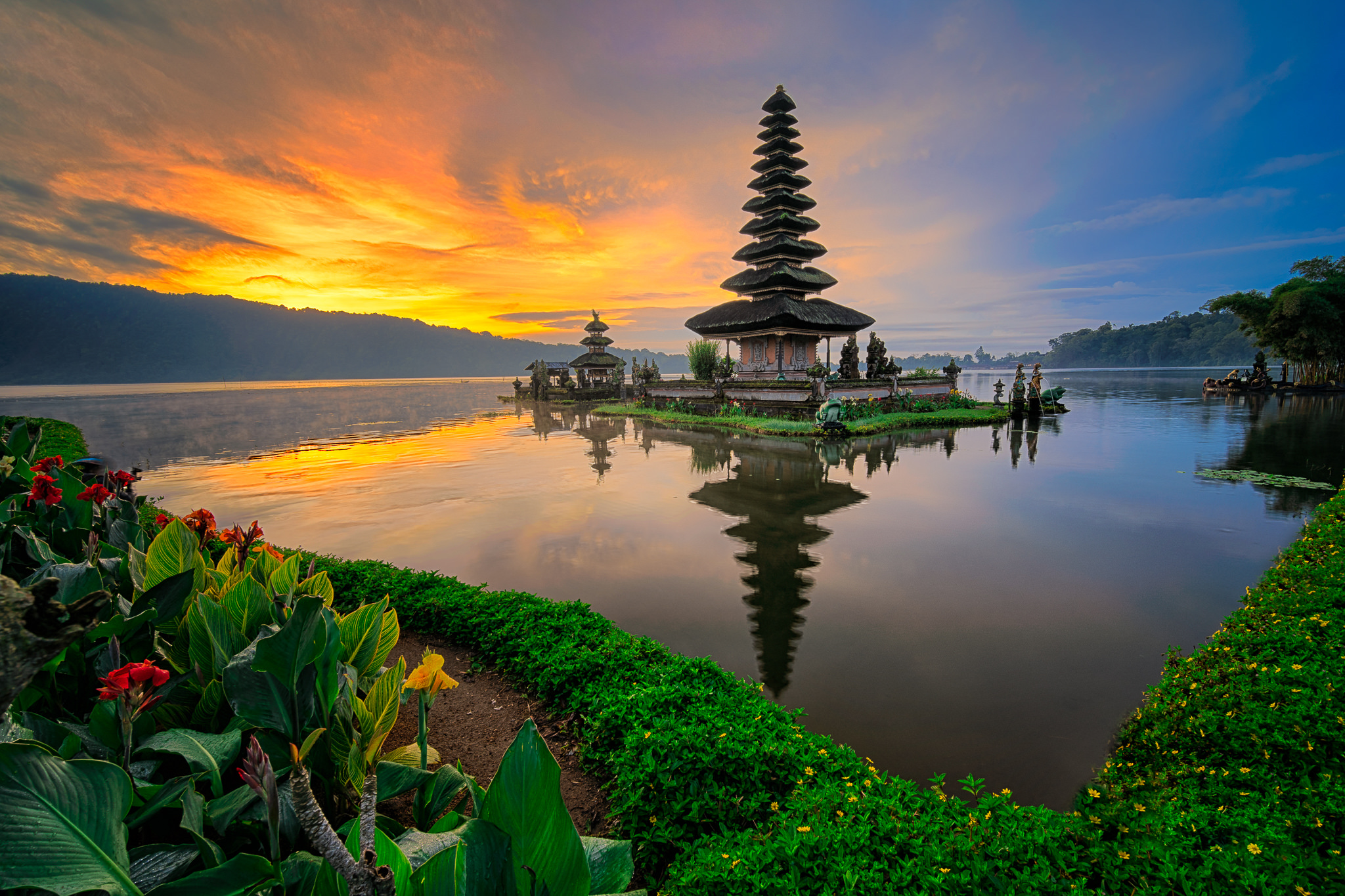 Wallpapers sunrise seascape Indonesia on the desktop