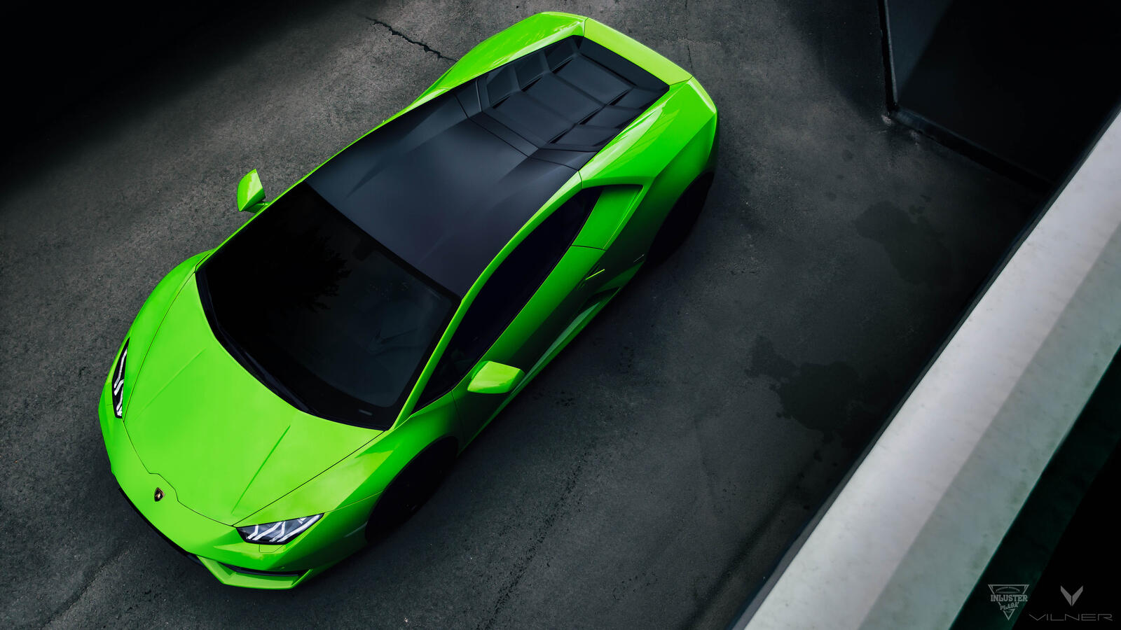 Wallpapers view from the top green car Lamborghini on the desktop
