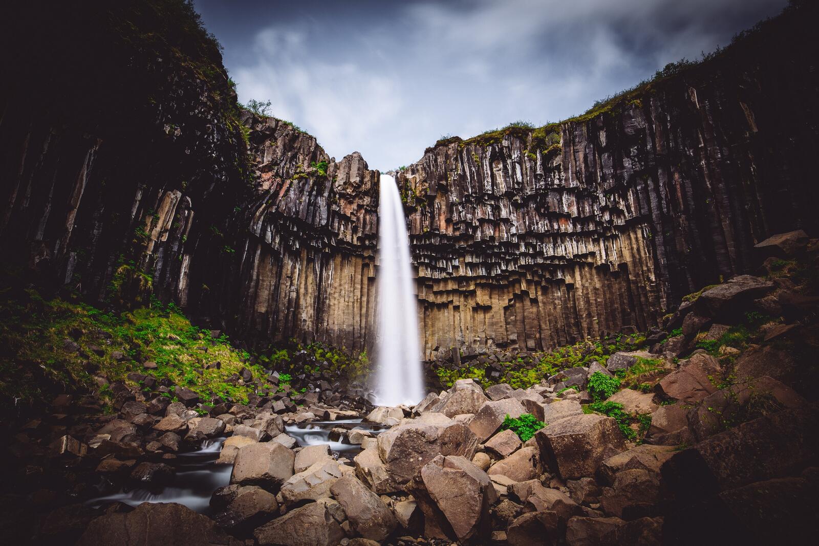 Обои Исландия Свартифосс водопад на рабочий стол