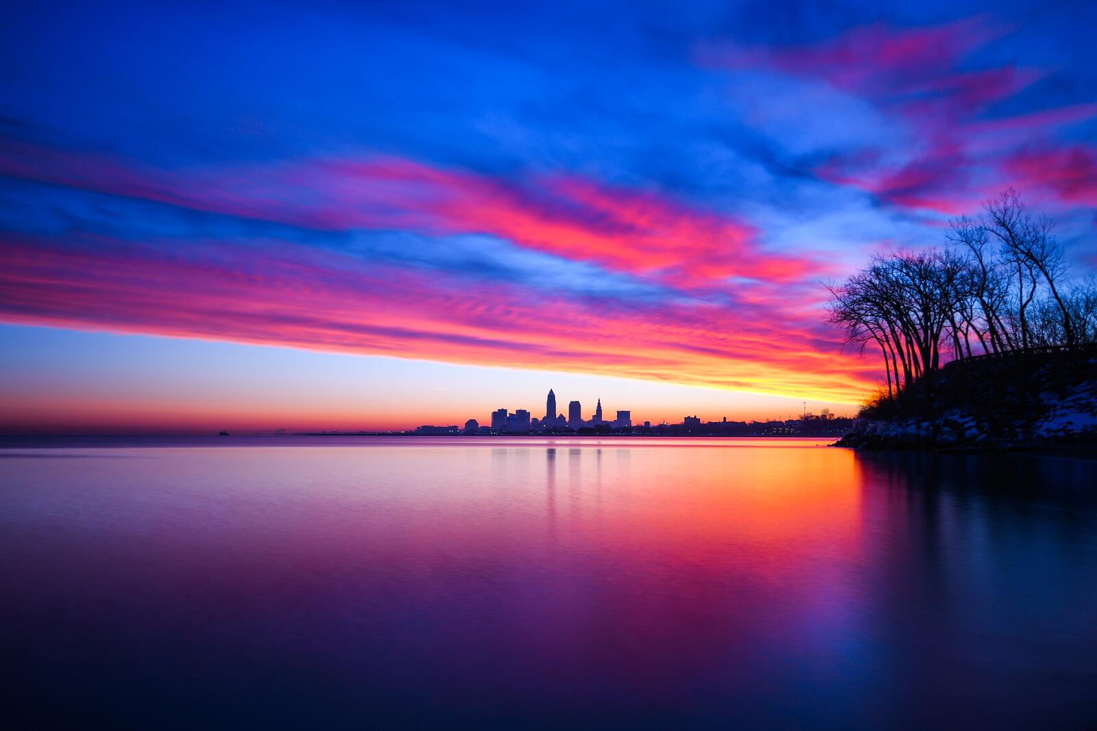 免费照片美国海面上的粉色夕阳。