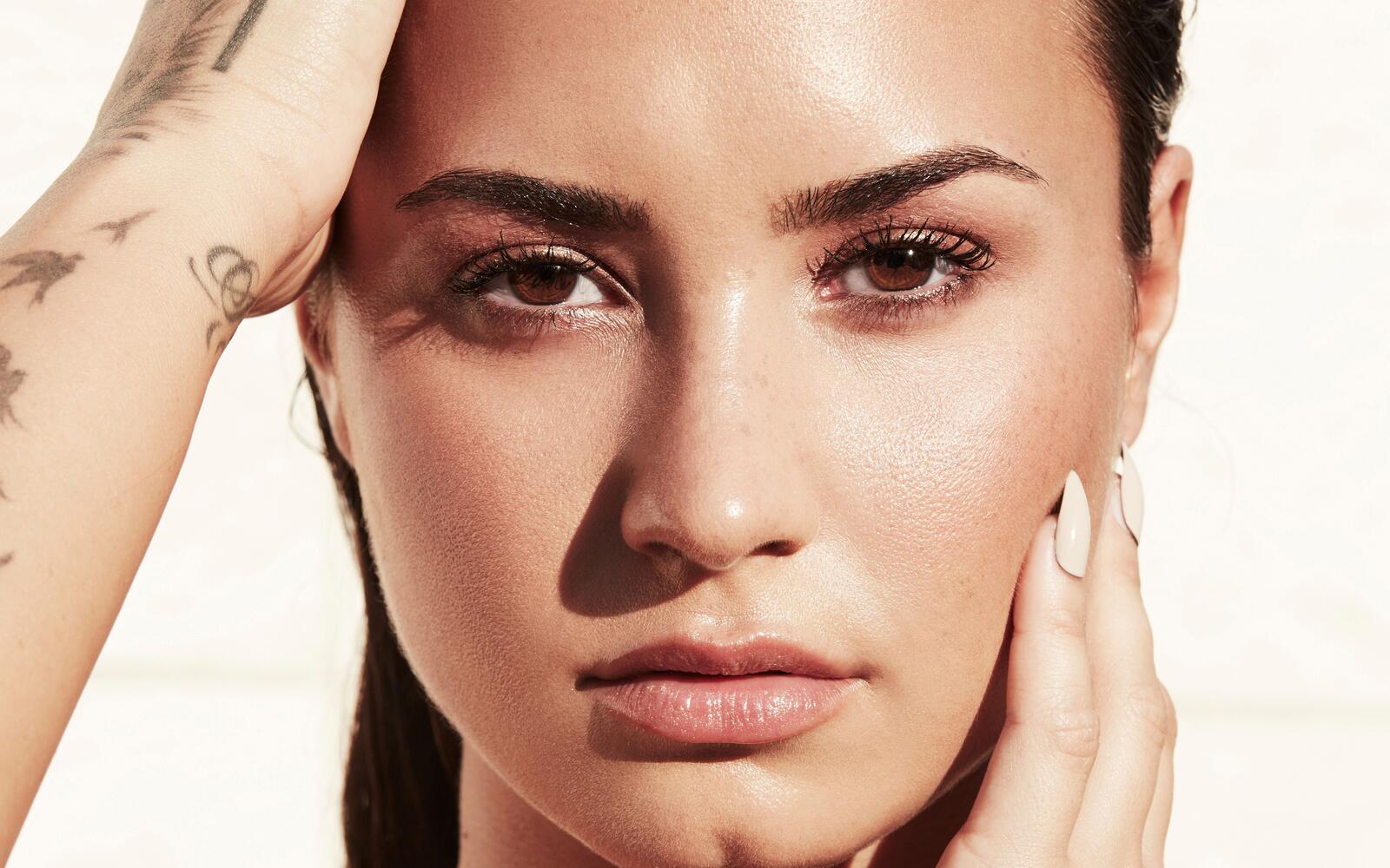 Wallpapers Demi Lovato face portrait pink lipstick on the desktop