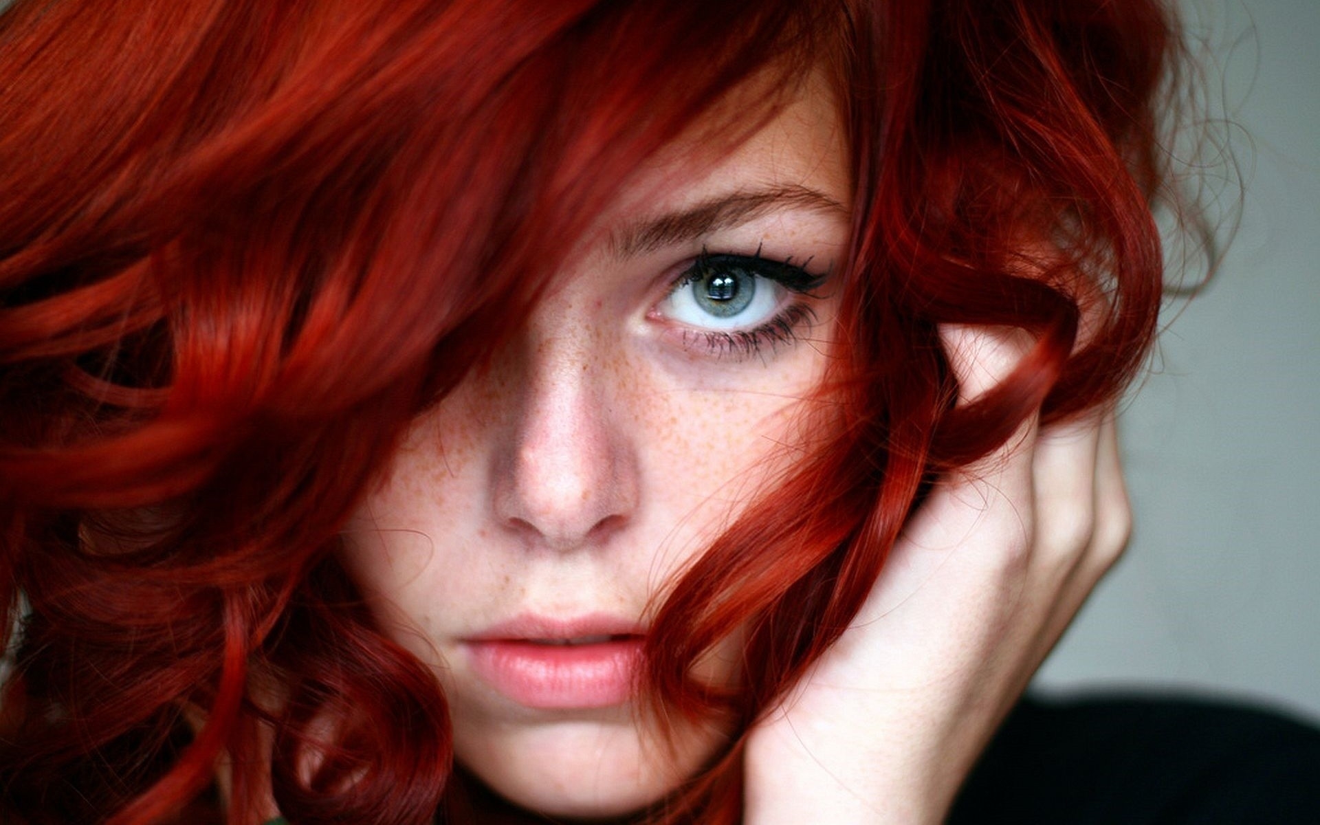 Фото бесплатно обои рыжая, рыжие волосы, голубые глаза