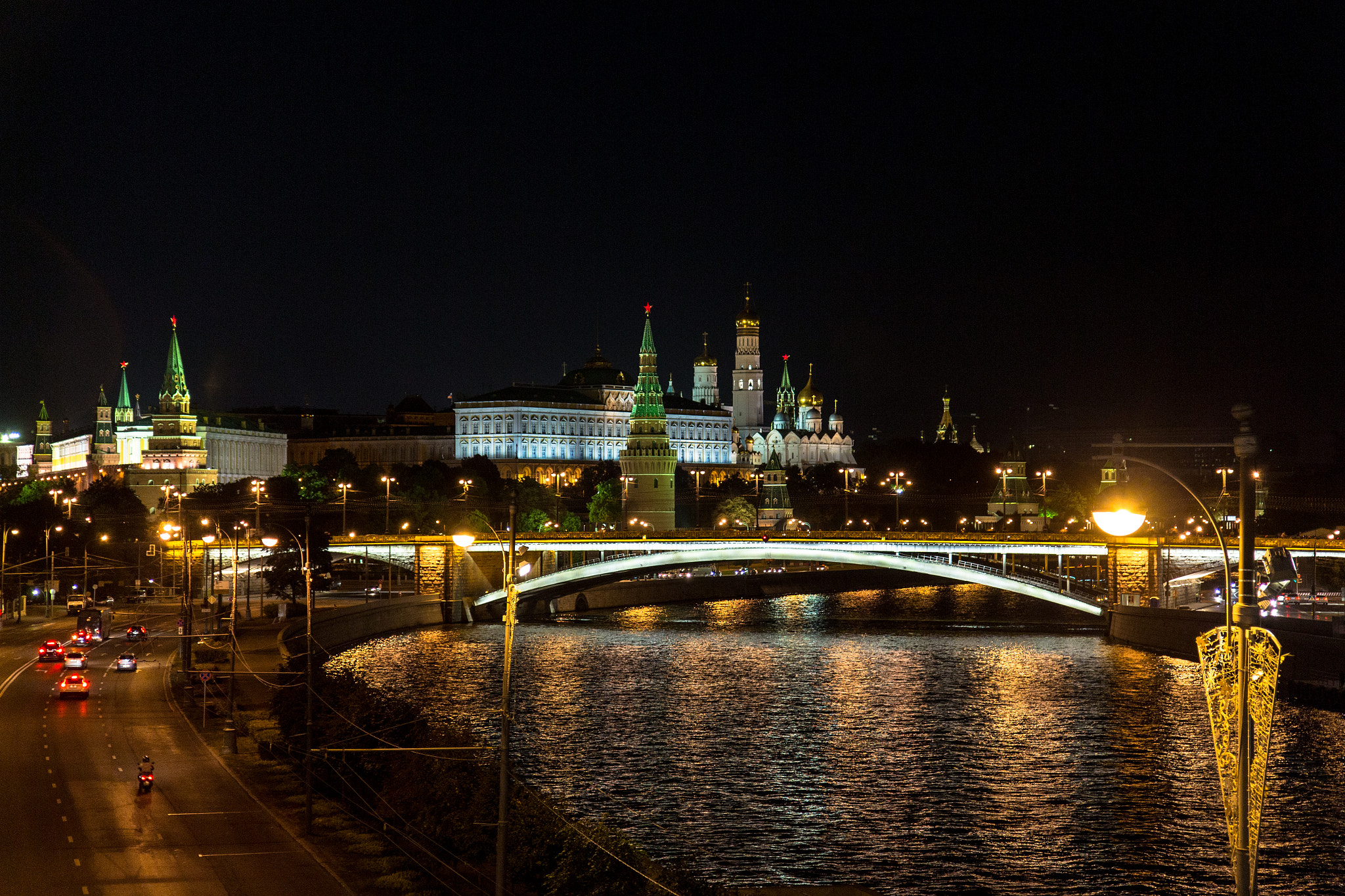 Москворецкий мост ночью