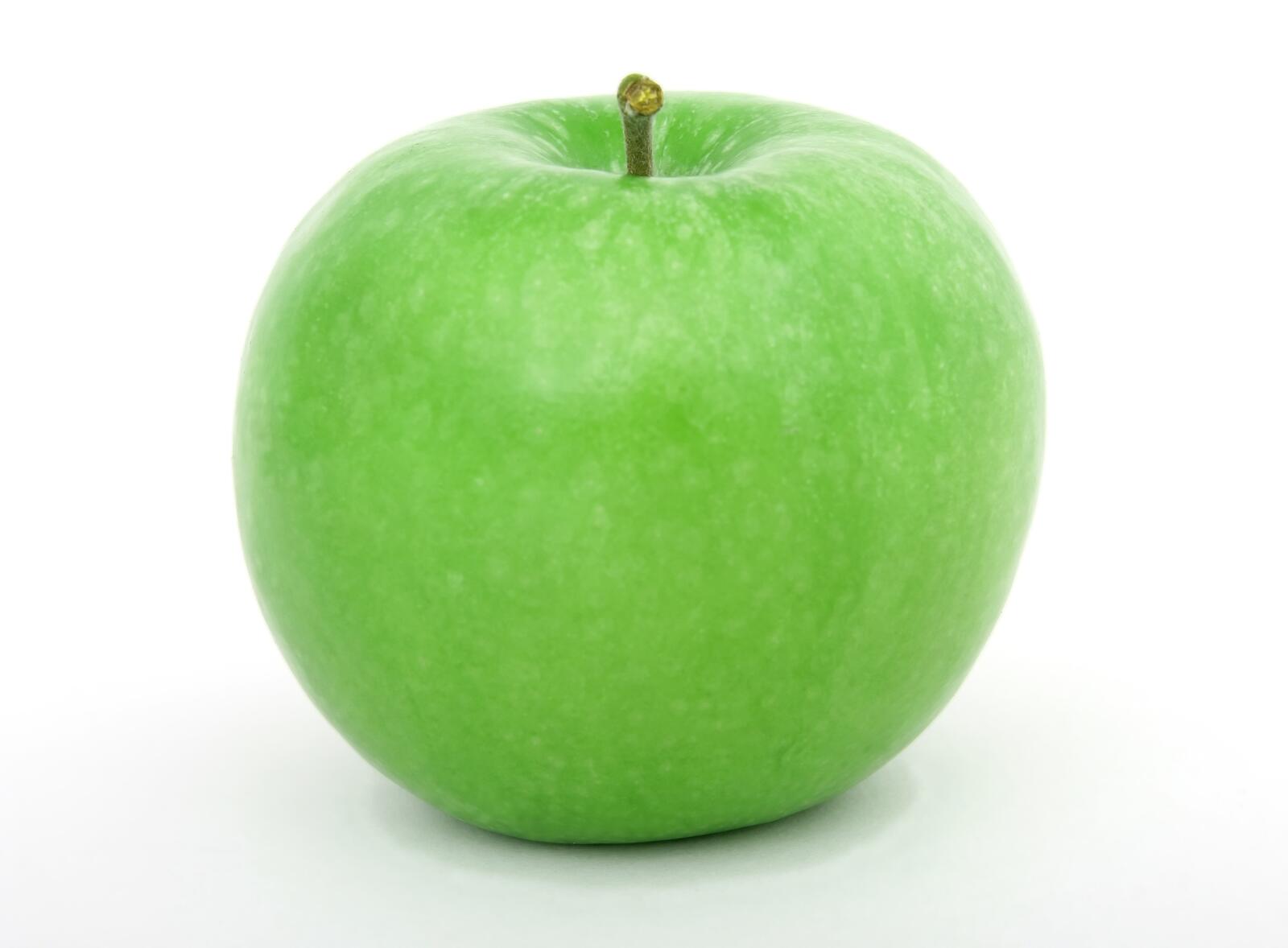 Обои яблоко зеленый белый фон на рабочий стол