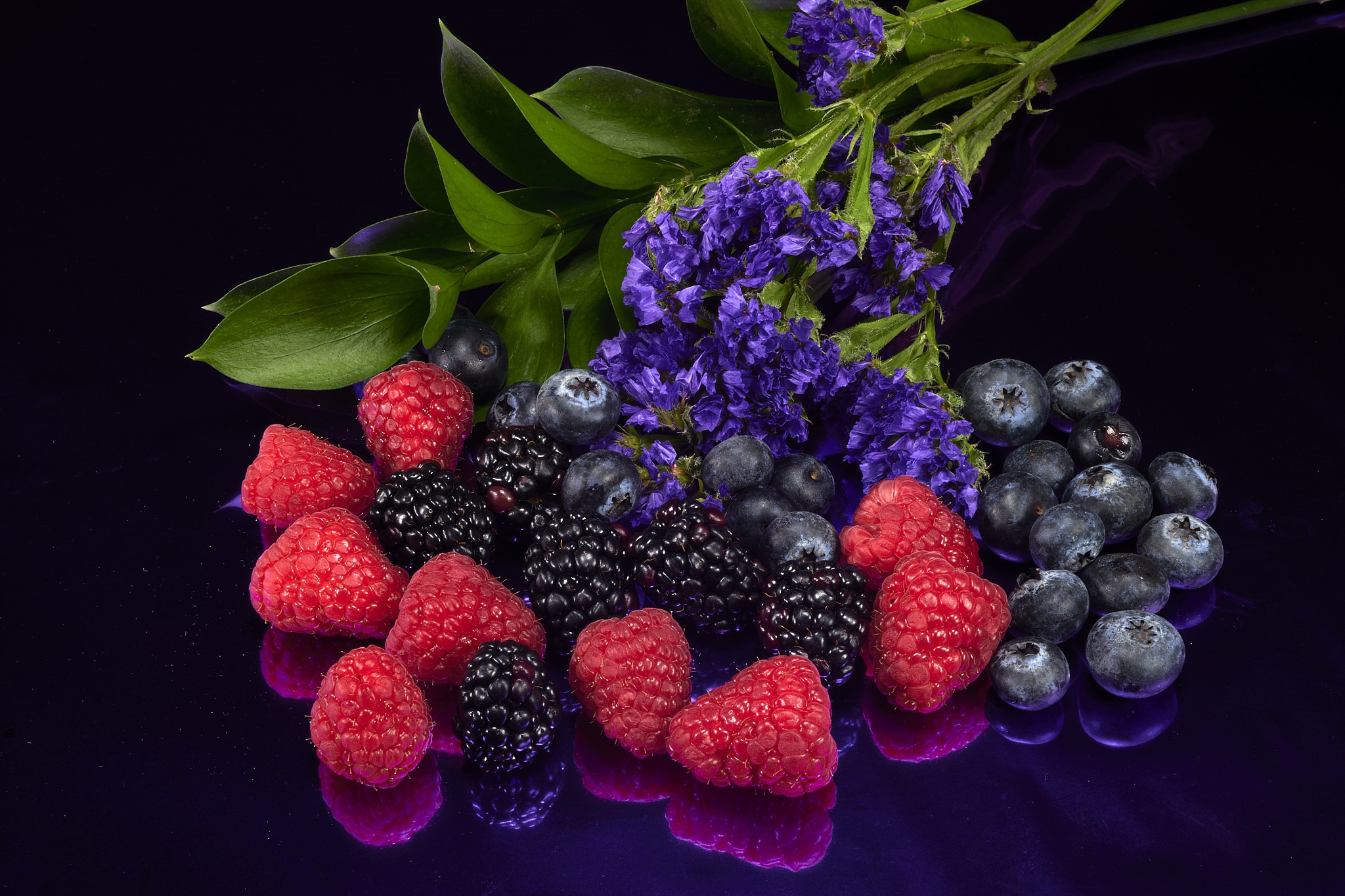 桌面上的壁纸浆果 维生素 蓝莓
