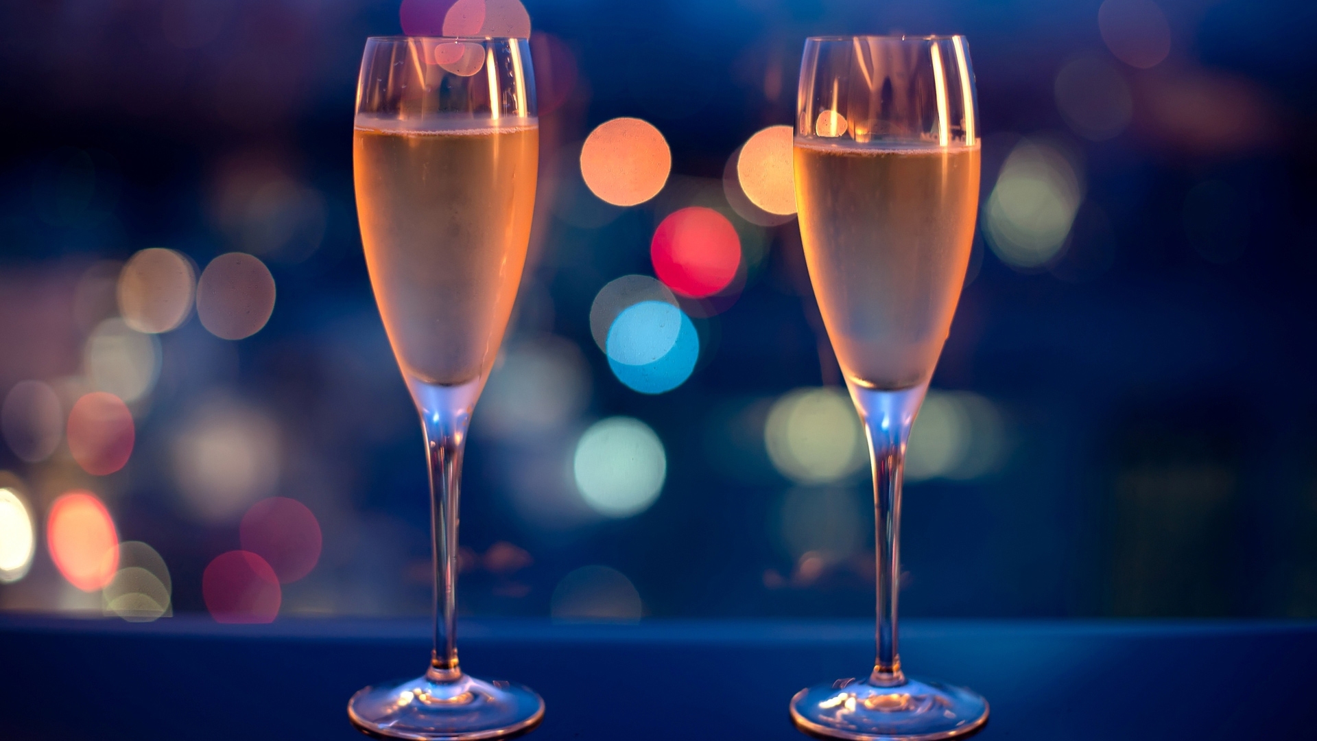 Обои романтизм два бокала шампанское на рабочий стол