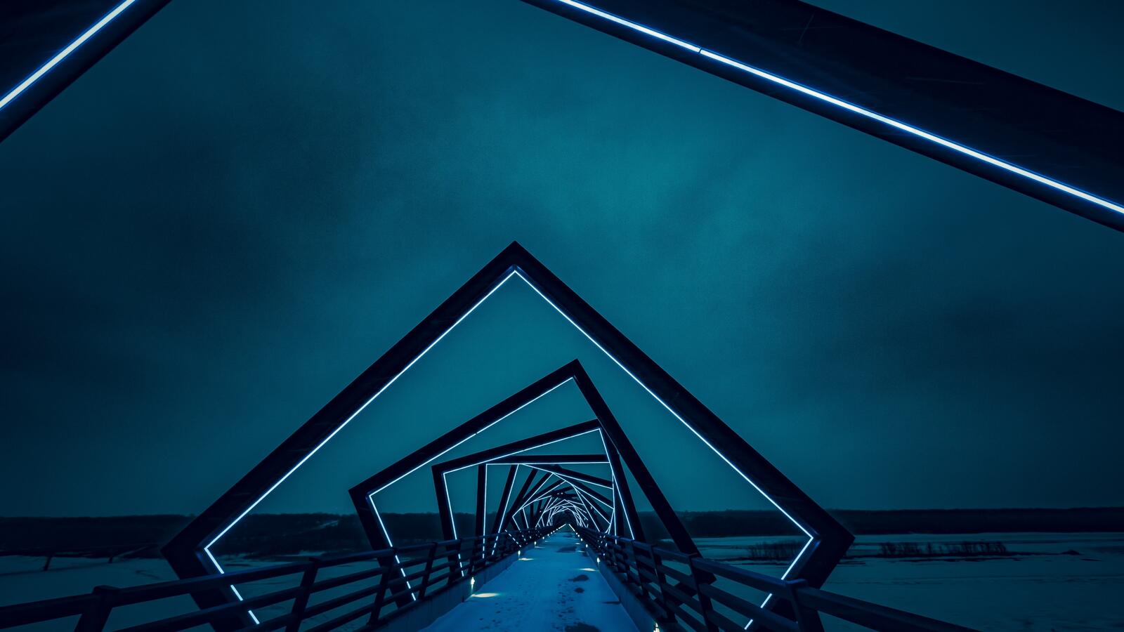 Бесплатное фото Необычный мост в ночи