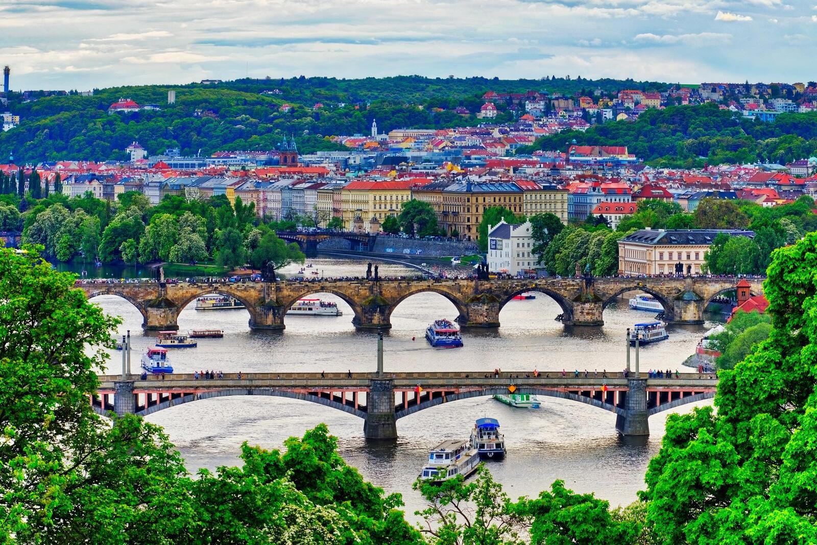 Обои Прага река город на рабочий стол