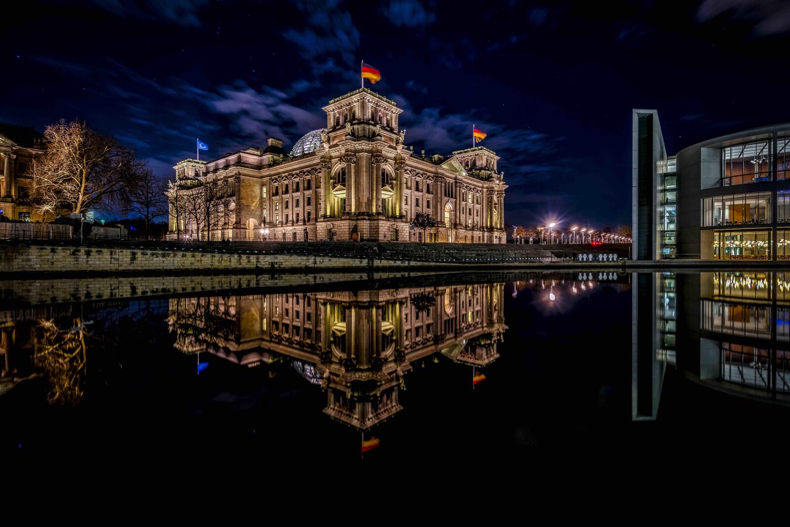 Wallpapers Germany Reichstag reflection on the desktop