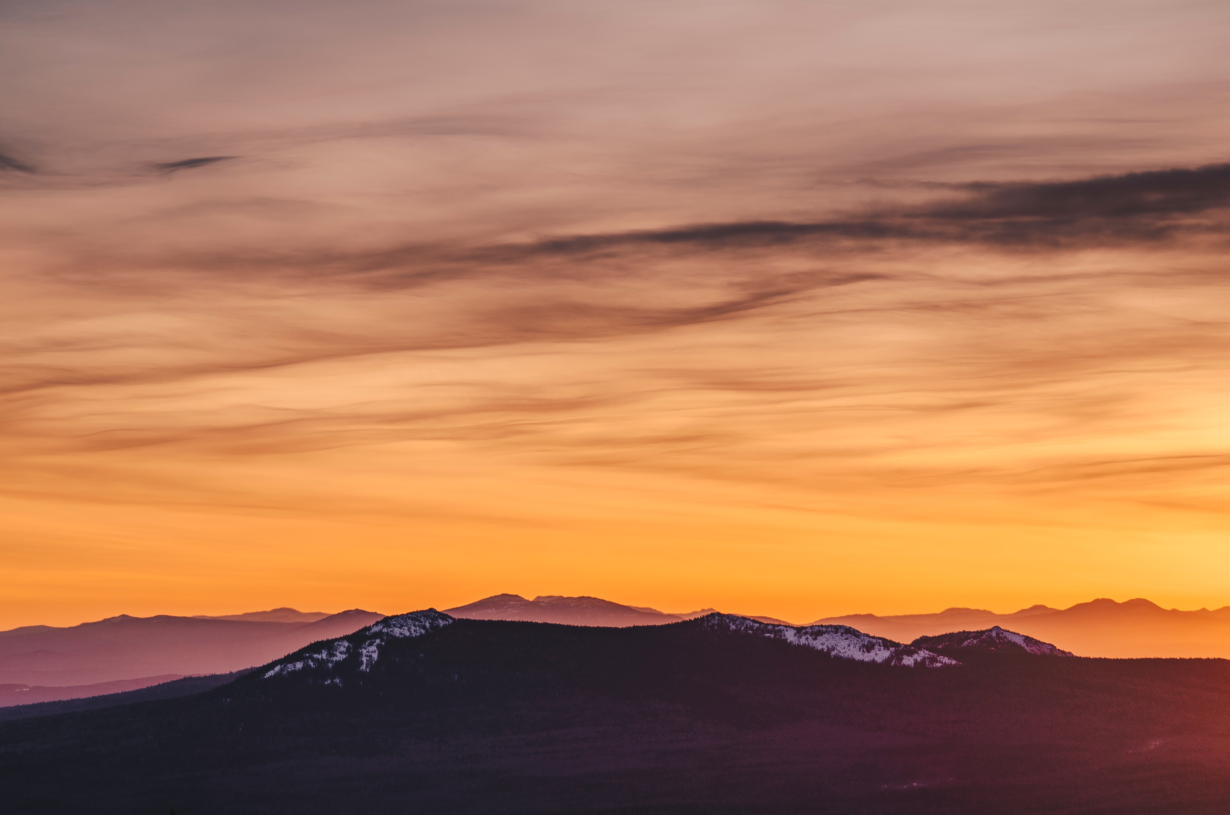免费照片夕阳在山中