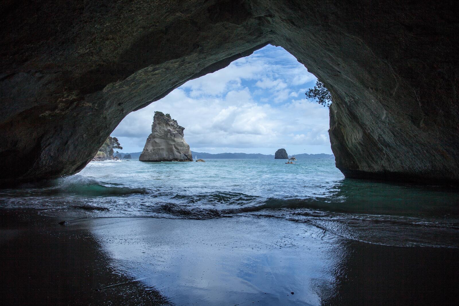 Wallpapers Cathedral Cove New Zealand sea on the desktop