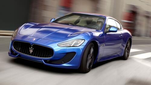 Maserati Granturismo синего цвета