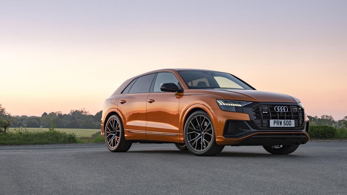 Audi sq8 in chocolate color