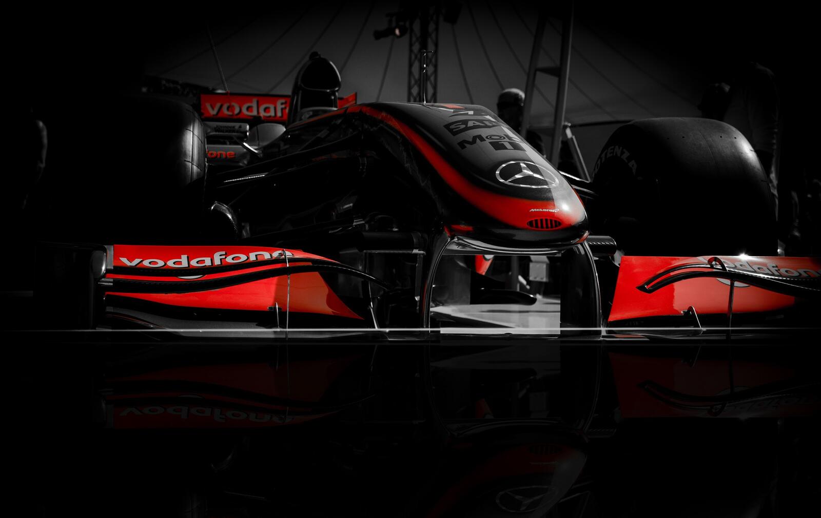 Wallpapers cars racing F1 on the desktop