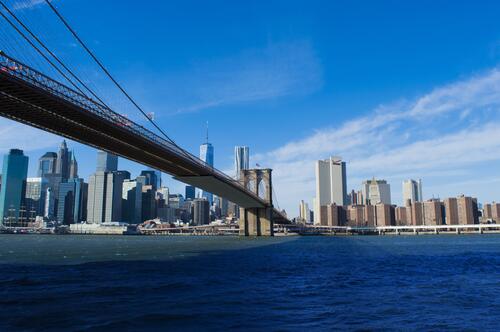 Мост через реку в Манхэттене