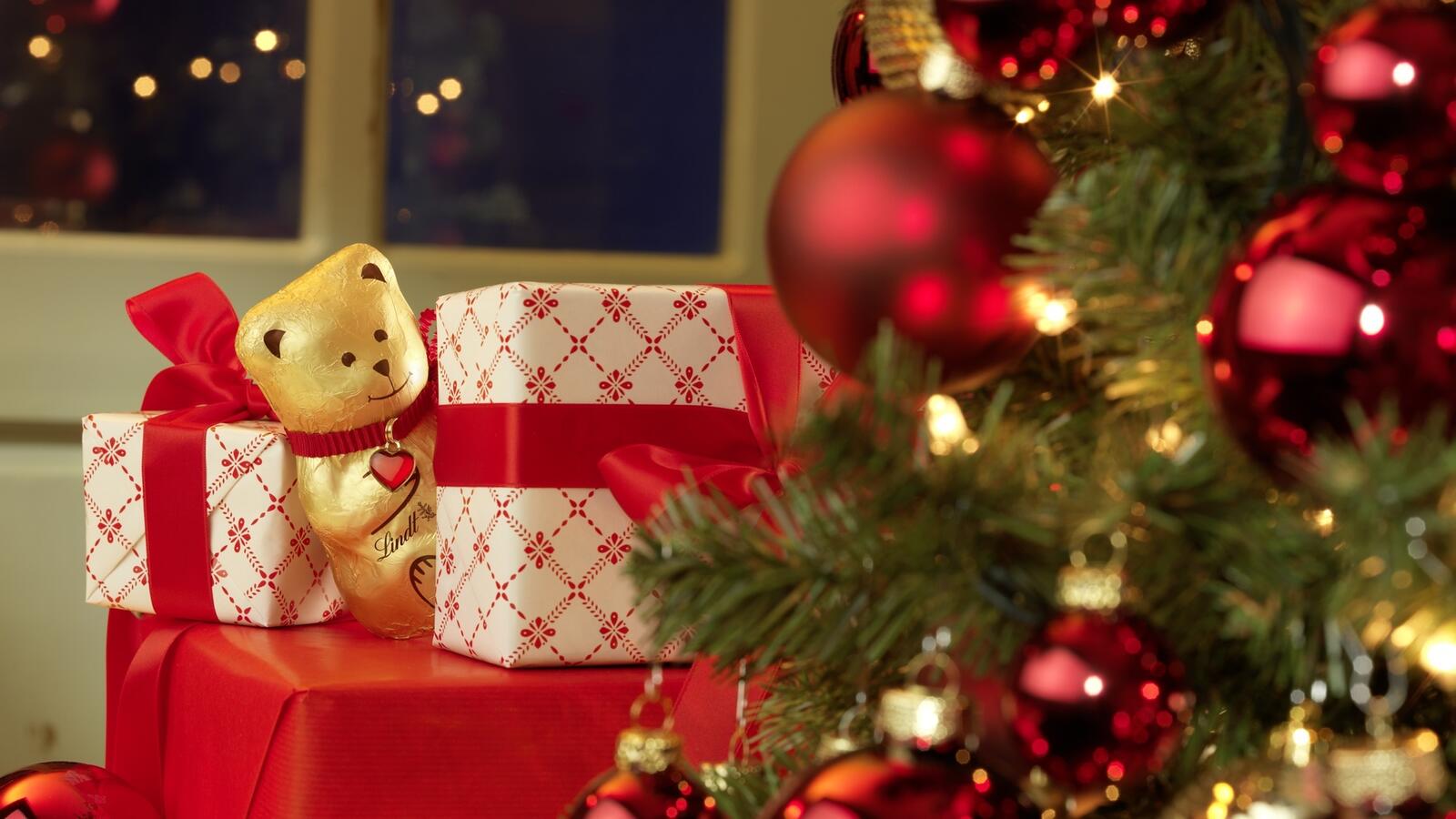 Wallpapers bear gifts new year on the desktop