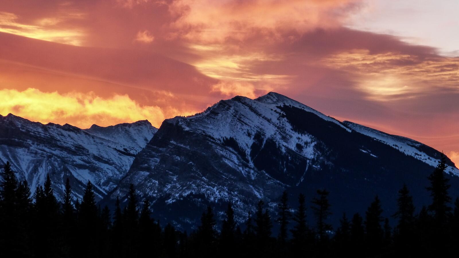 Wallpapers nature sky snow on the mountains on the desktop