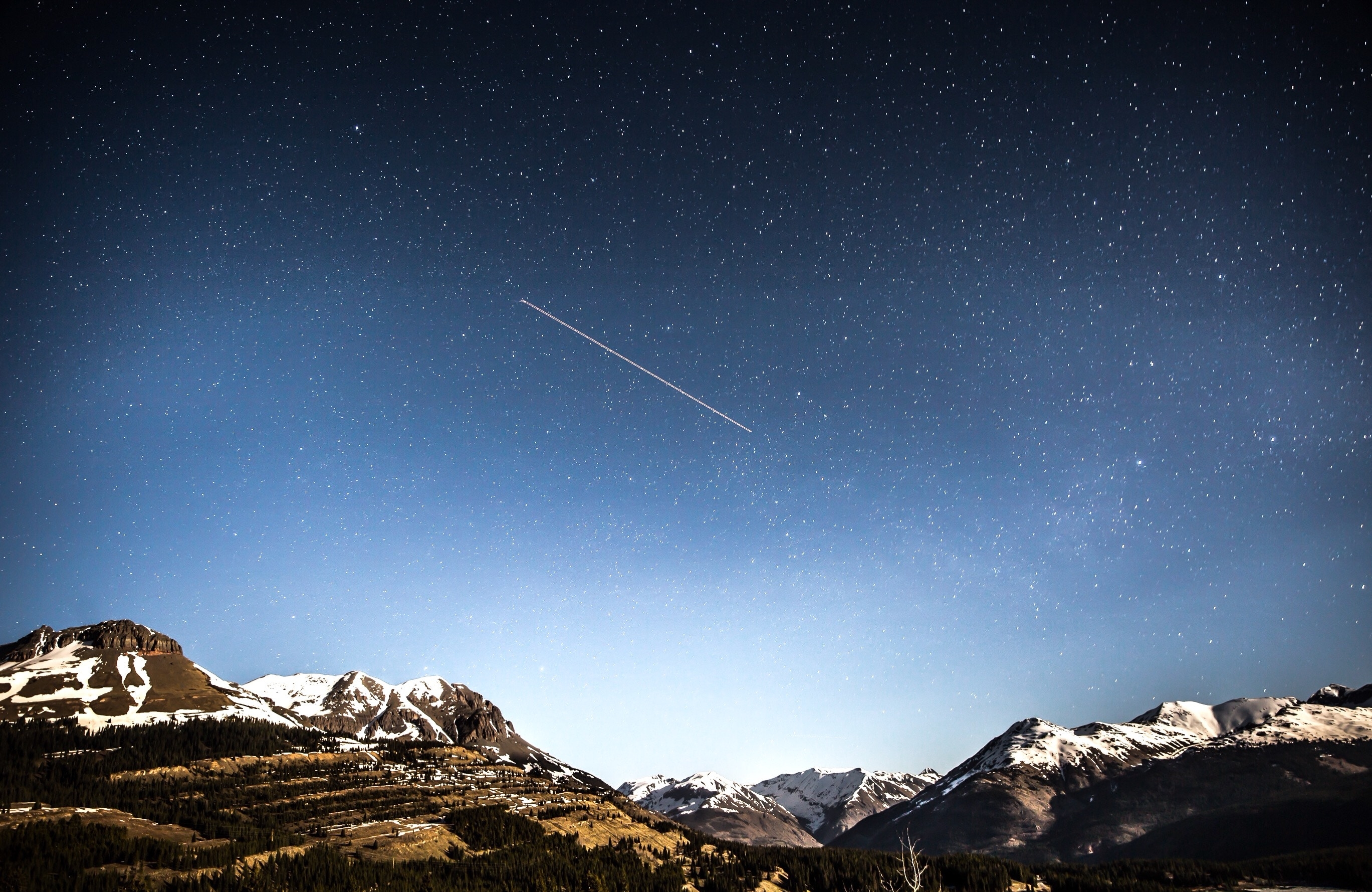 Wallpapers shooting star mountains night on the desktop