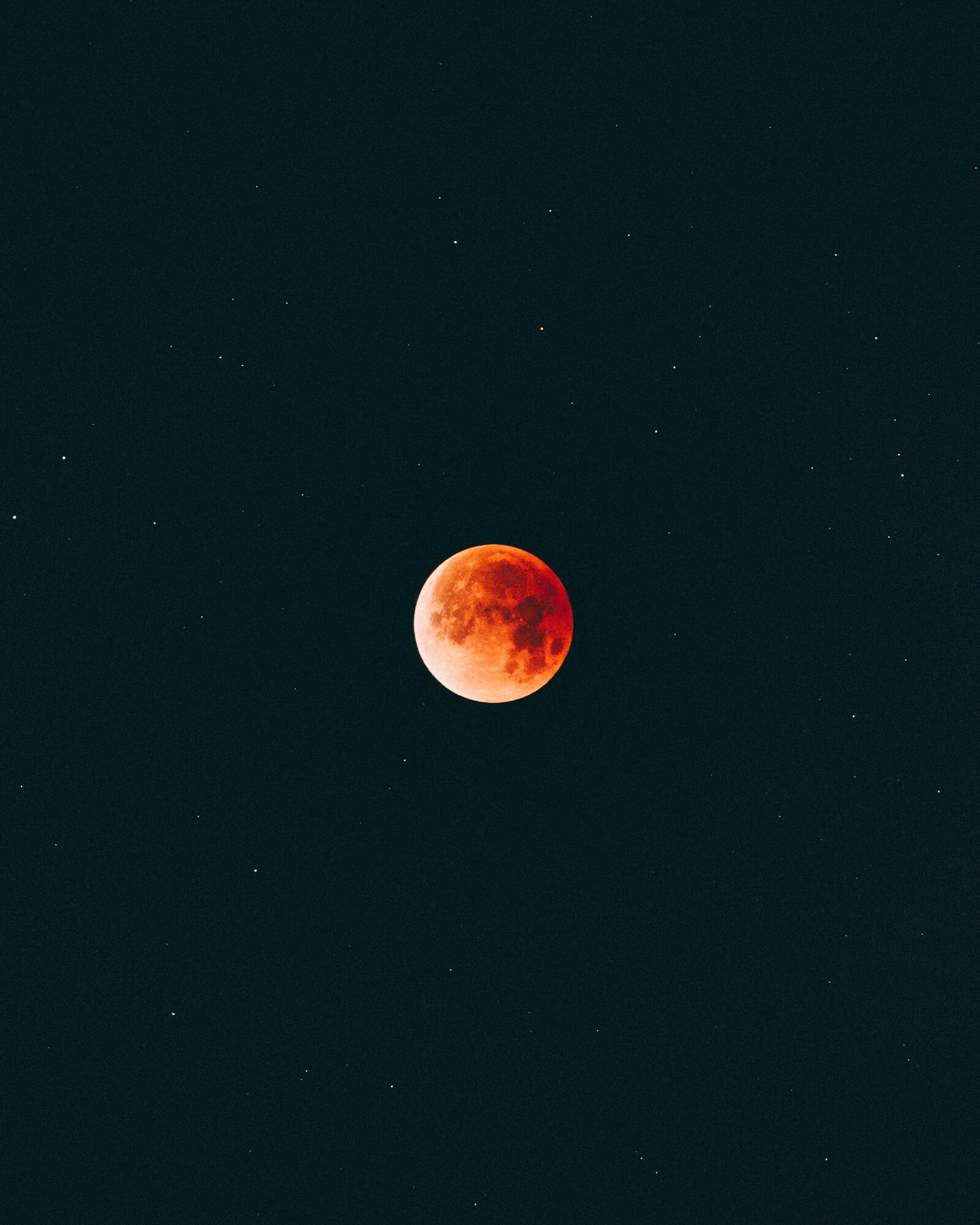 Бесплатное фото Луна перед затмением