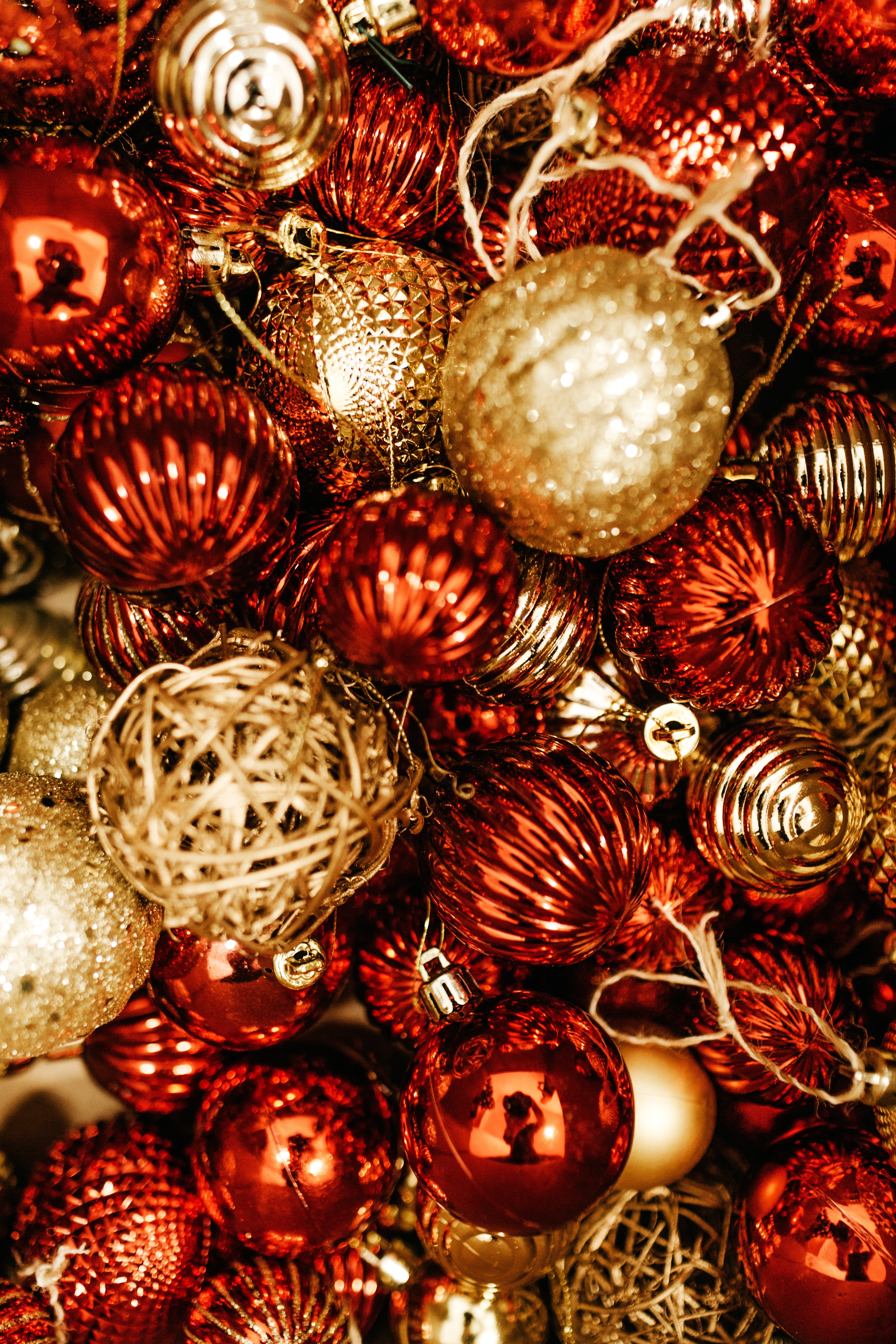 Wallpapers ornaments shiny balls new year on the desktop
