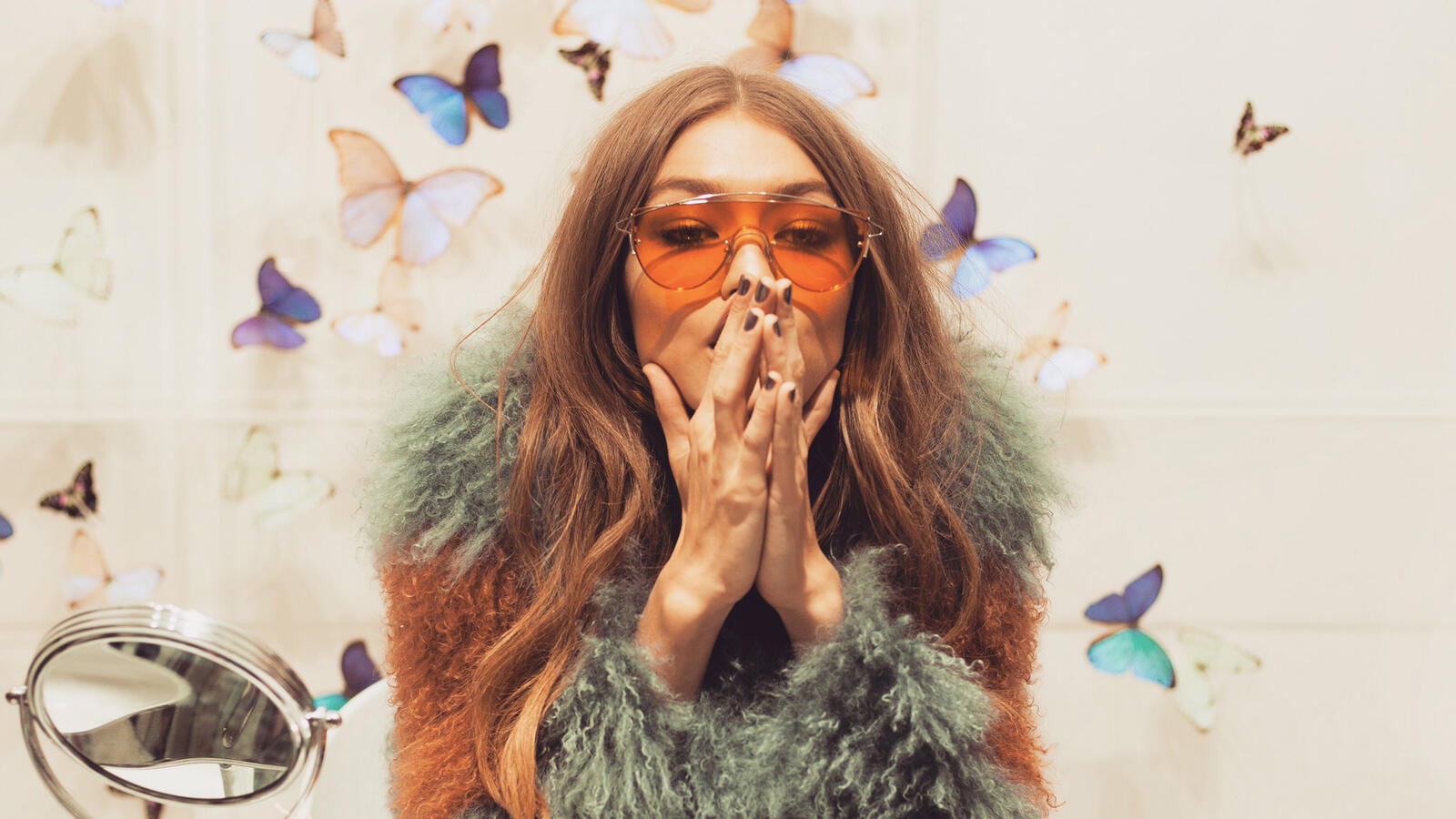 Wallpapers Gigi Hadid sunglasses photoshoot on the desktop