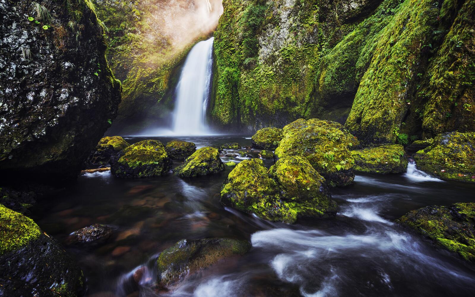 Wallpapers stream waterfall photo on the desktop