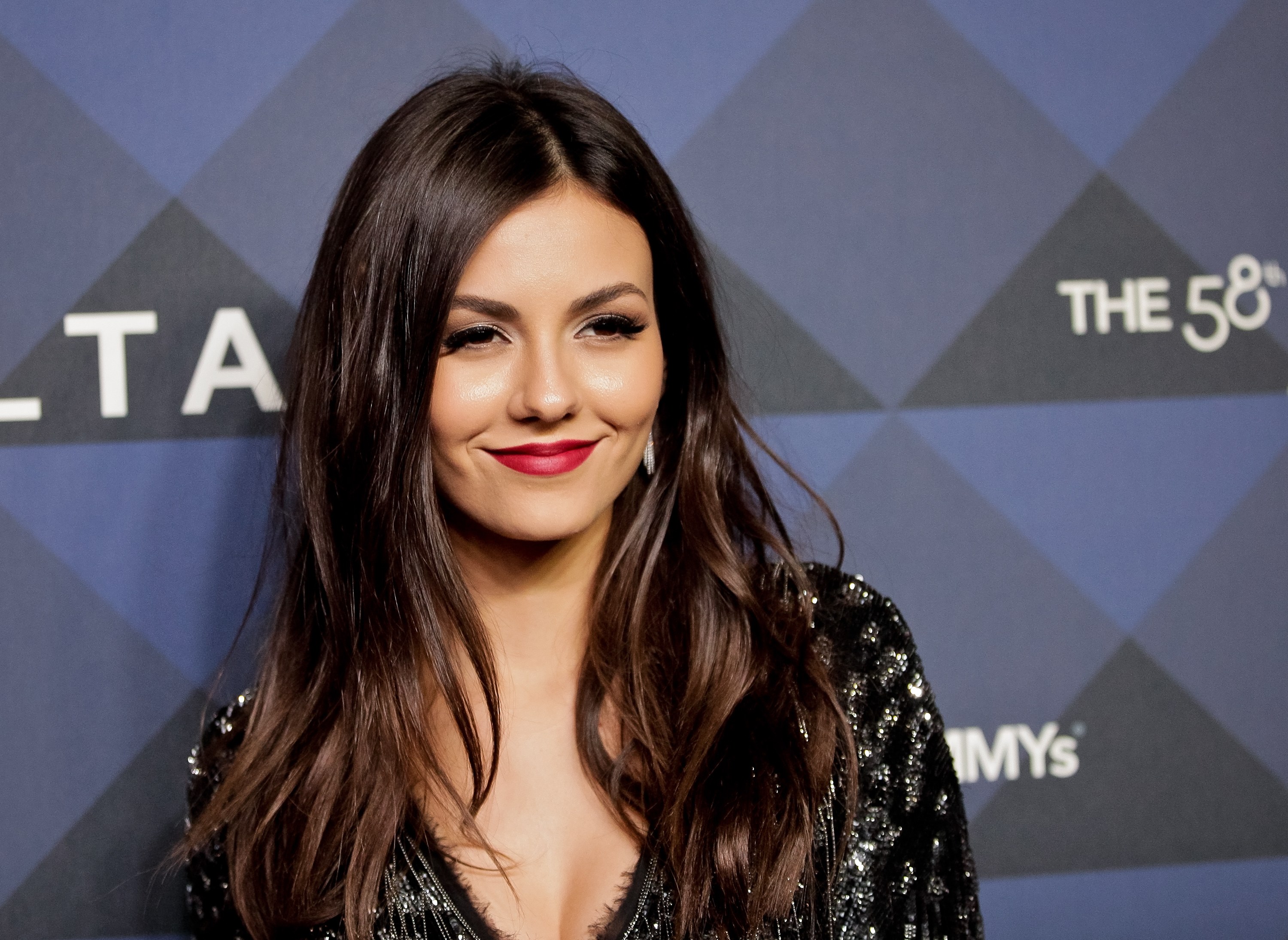 Wallpapers Victoria Justice girls gorgeous on the desktop
