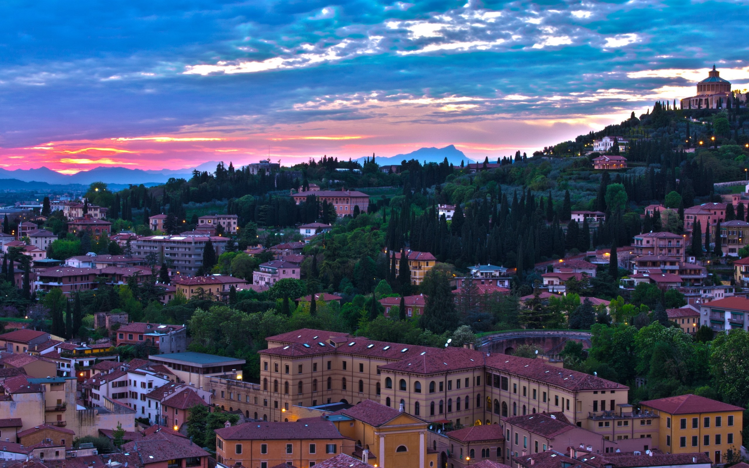 Free photo Italian evening city from a bird`s eye view