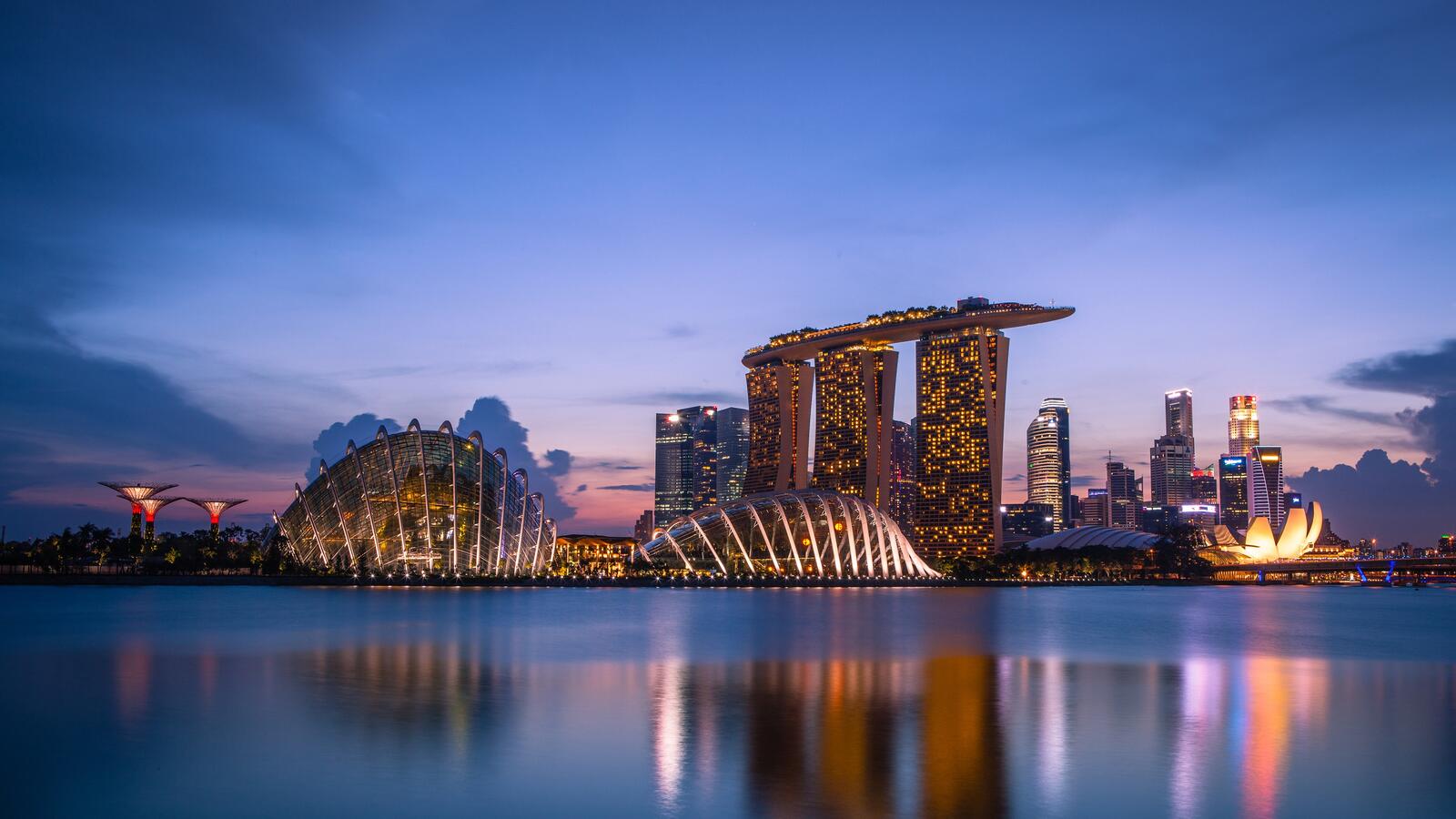 Обои Сингапур современная архитектура отражение на рабочий стол