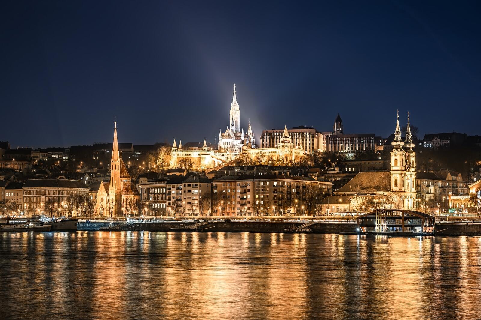 Wallpapers Hungary lights city on the desktop