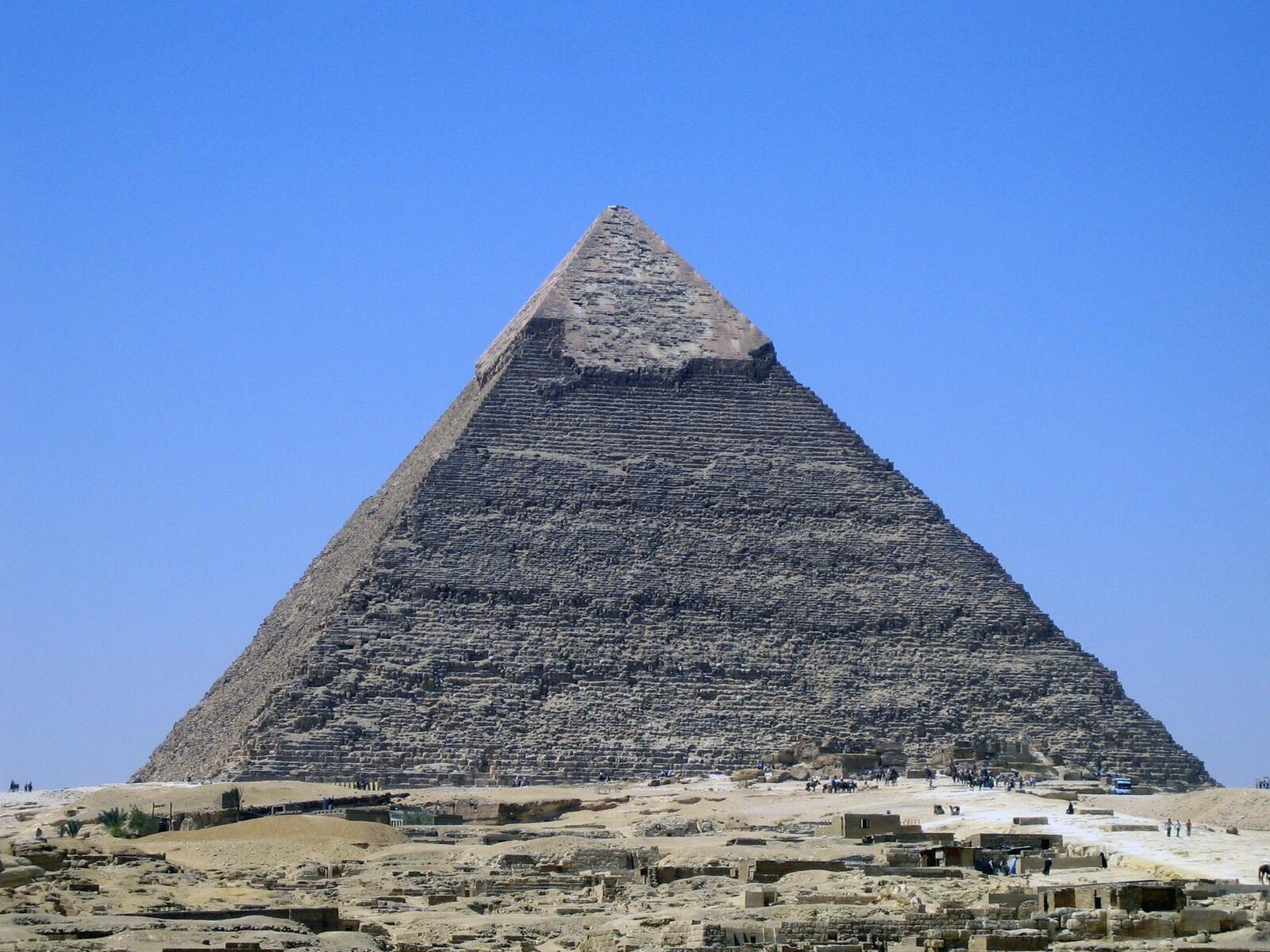 Free photo The Pyramid of Chephren