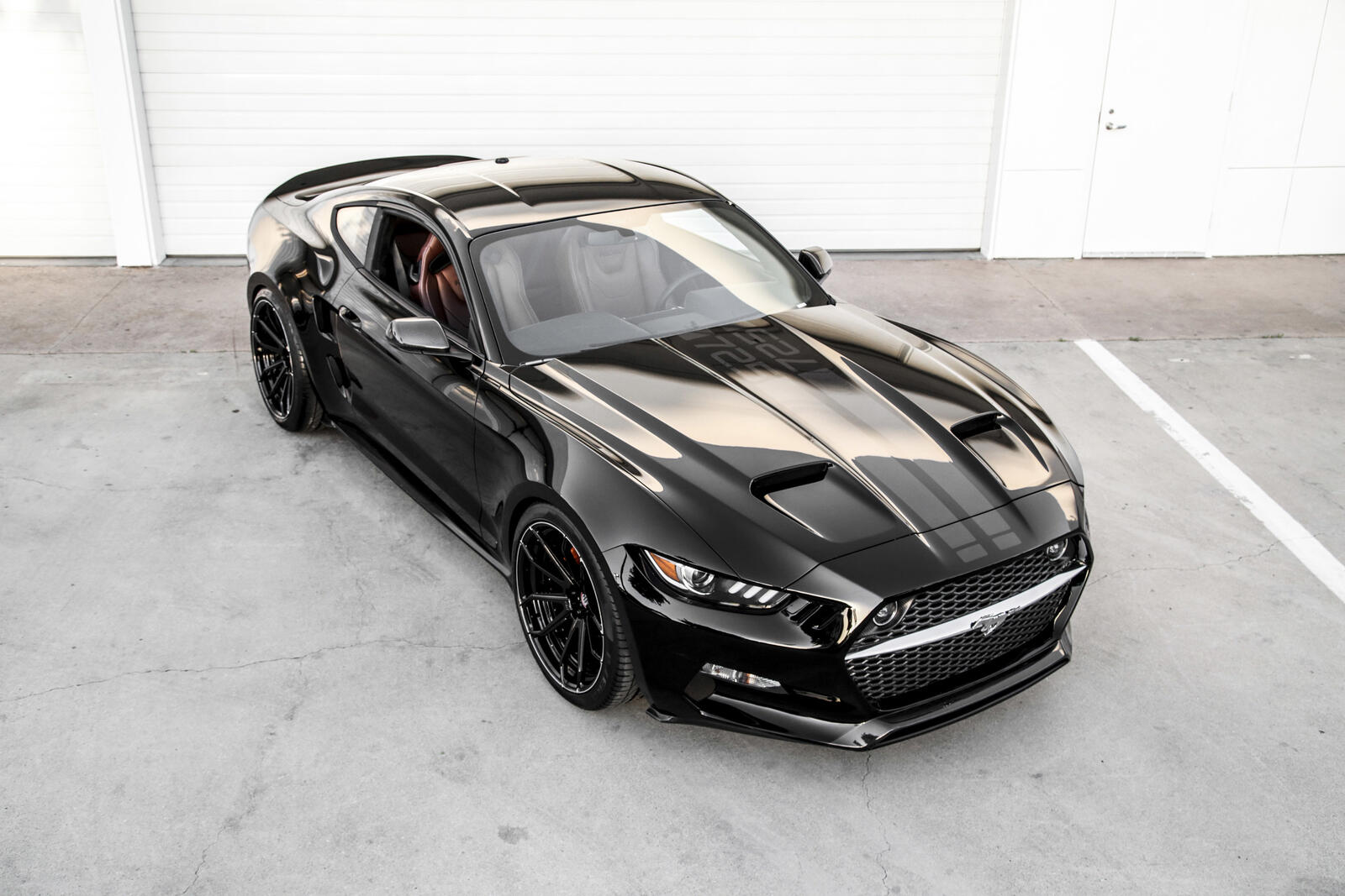 Free photo Brutal Ford Mustang in black.