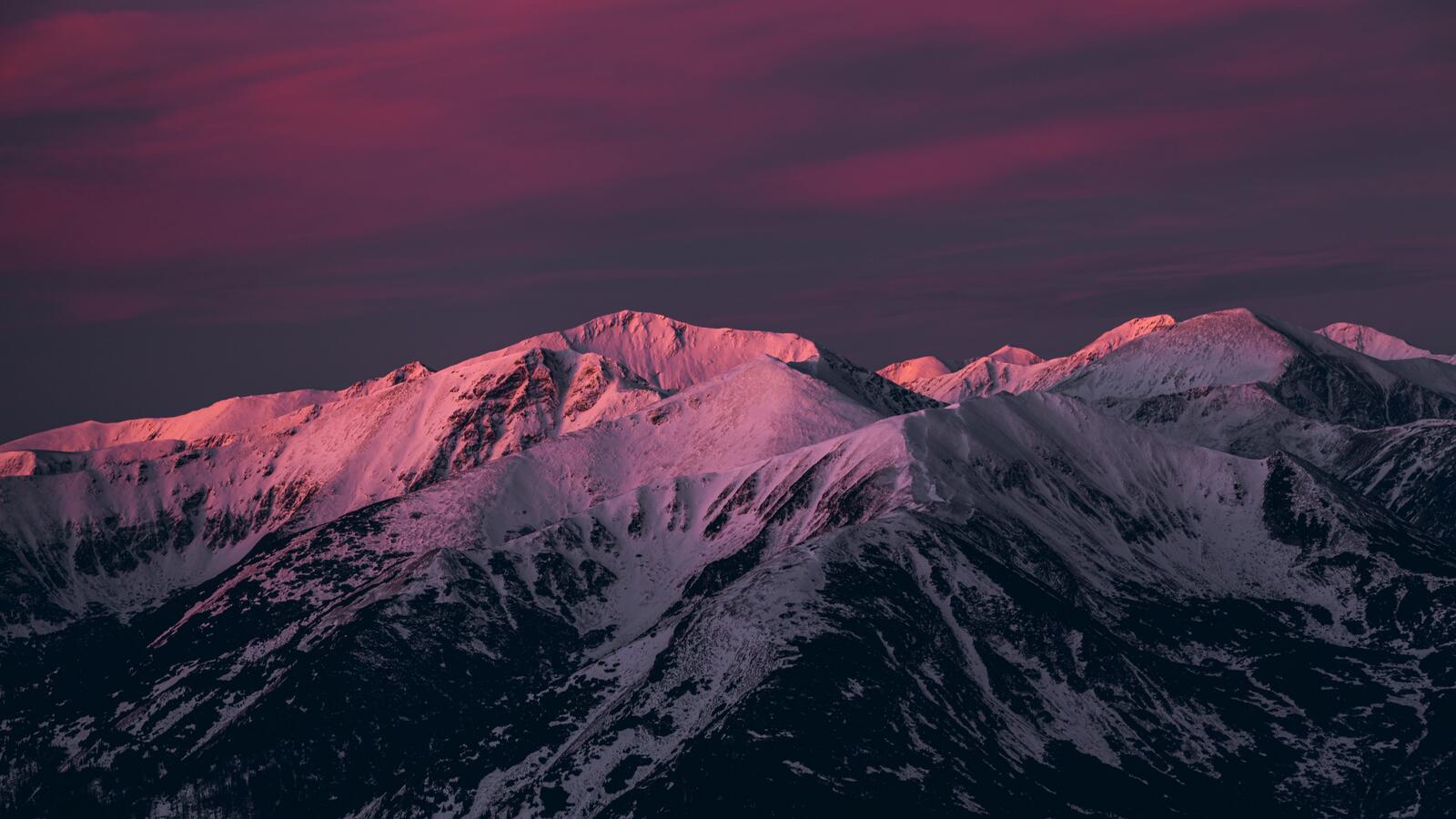 Бесплатное фото Закат в горах