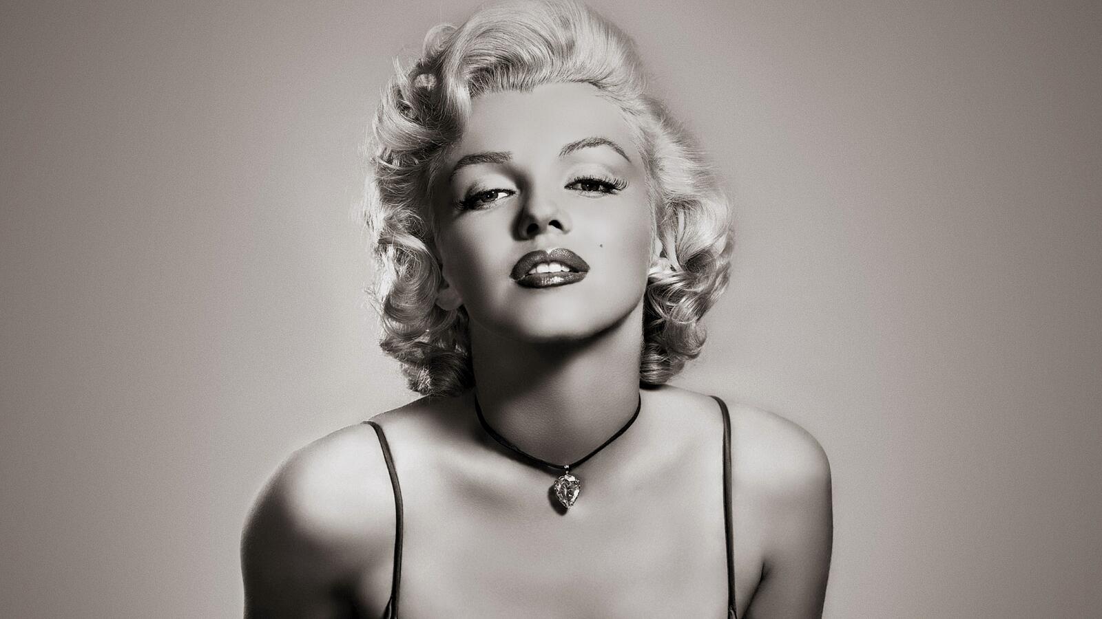 Free photo Portrait of Marilyn Monroe