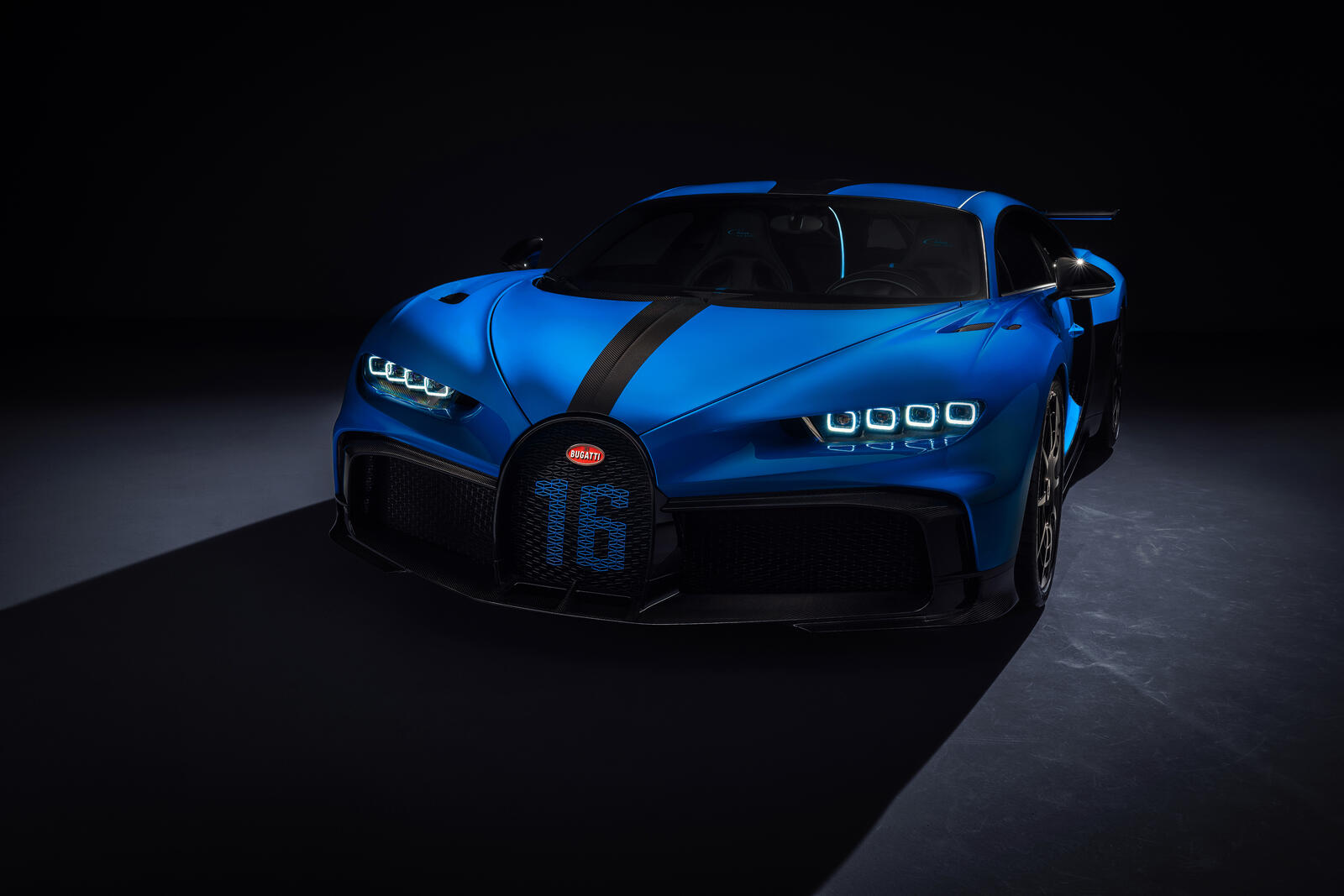 Wallpapers Bugatti cars 2020 year cars on the desktop